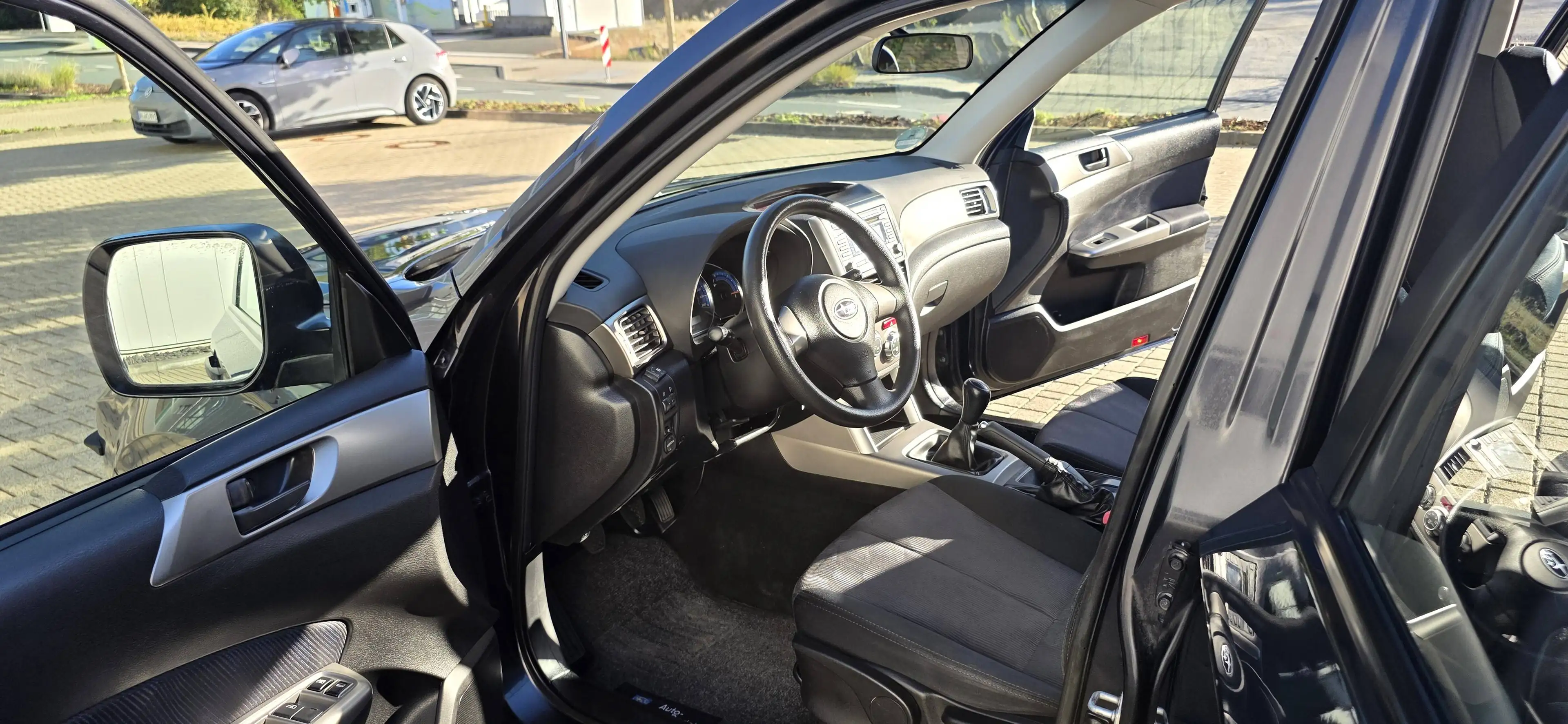 Subaru Forester Forester 2.0X, Tüv Zahnr. Kupplung Neu, AHK 2000KG, Klima, Untzersetzung, Sitzheizung, 8Fach bereift, — photo 9