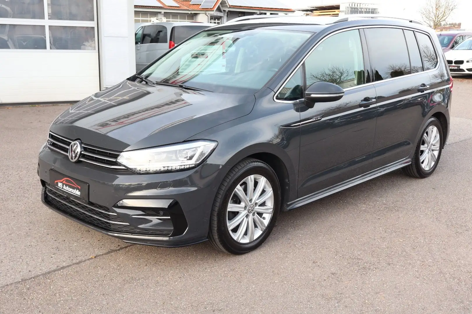 Volkswagen Touran 2.0 TDI Highline /R Line/ Navi_LED_Kamera Grau - 1
