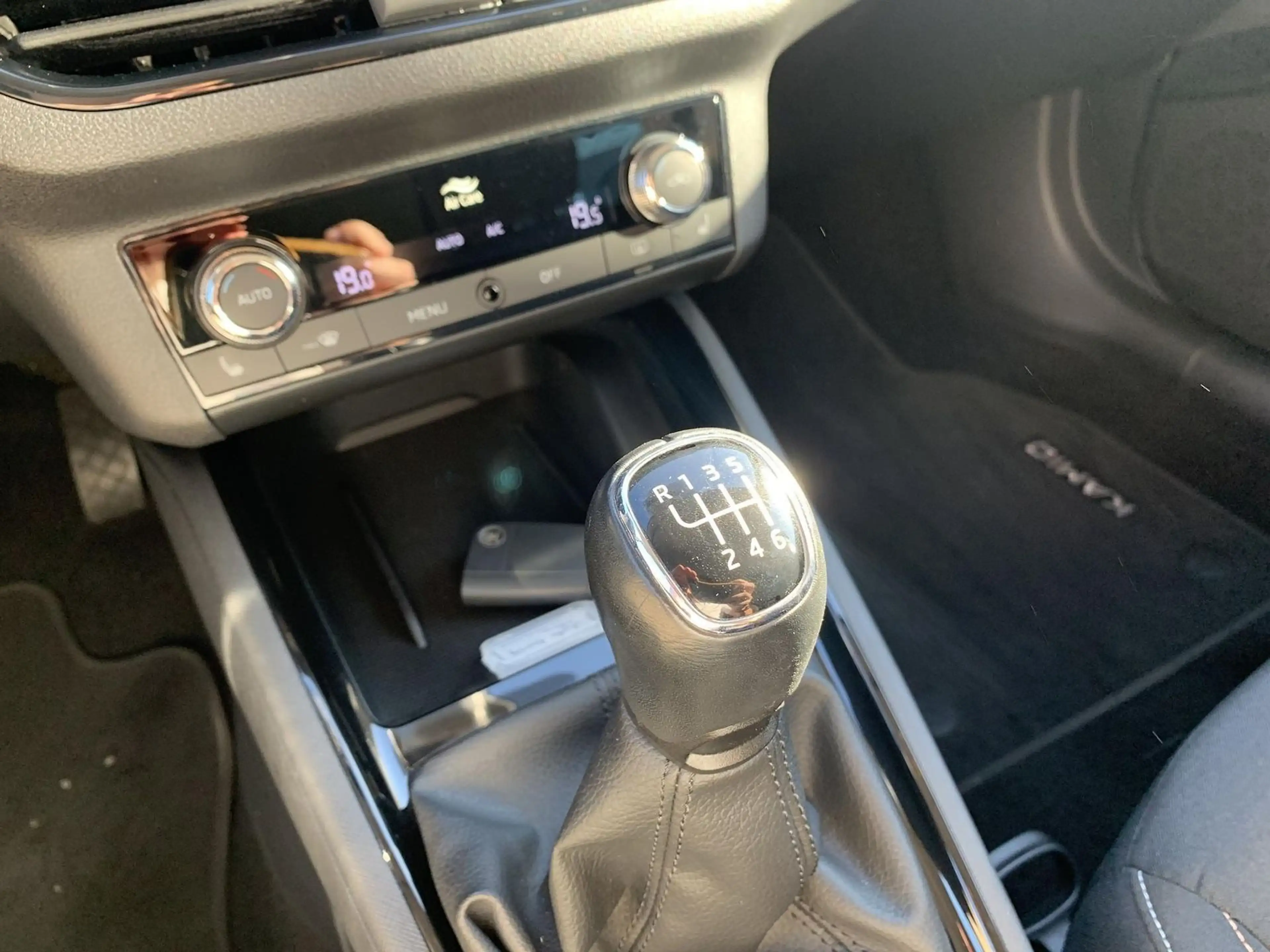 Skoda Kamiq 1.5TSI Blackline Klimaaut+Kamera+ACC+LM — photo 13