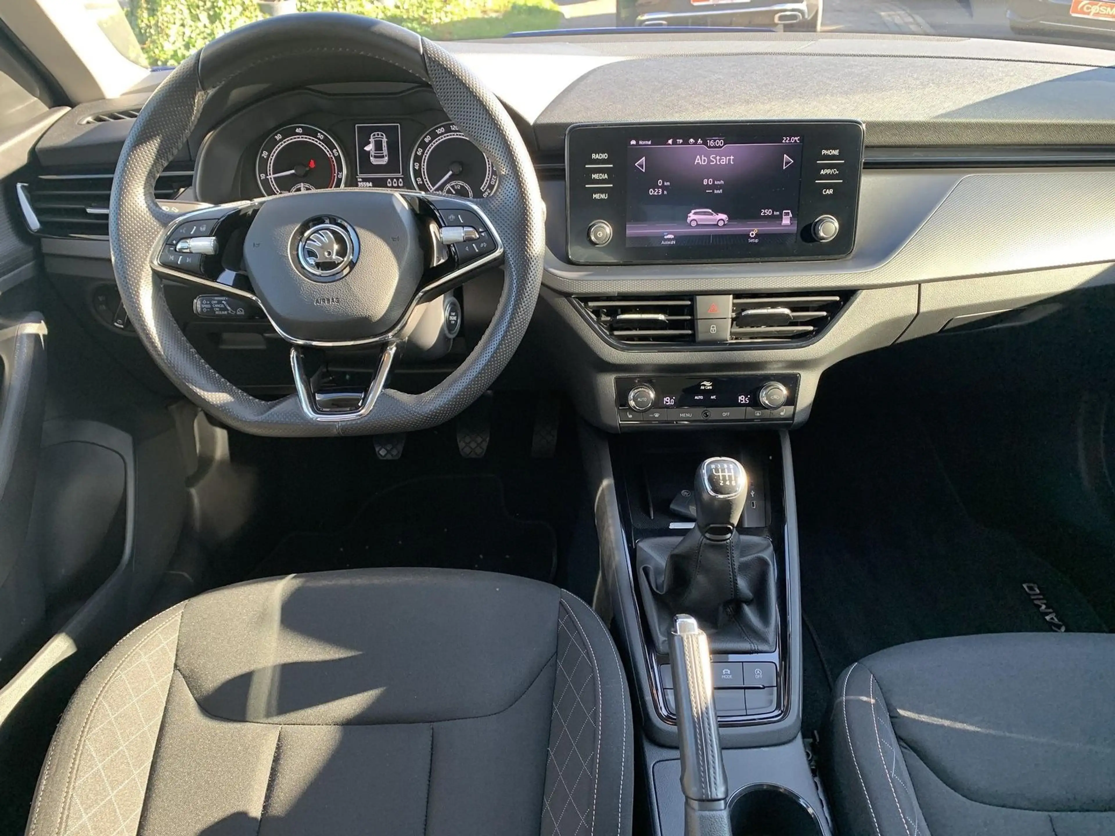 Skoda Kamiq 1.5TSI Blackline Klimaaut+Kamera+ACC+LM — photo 11