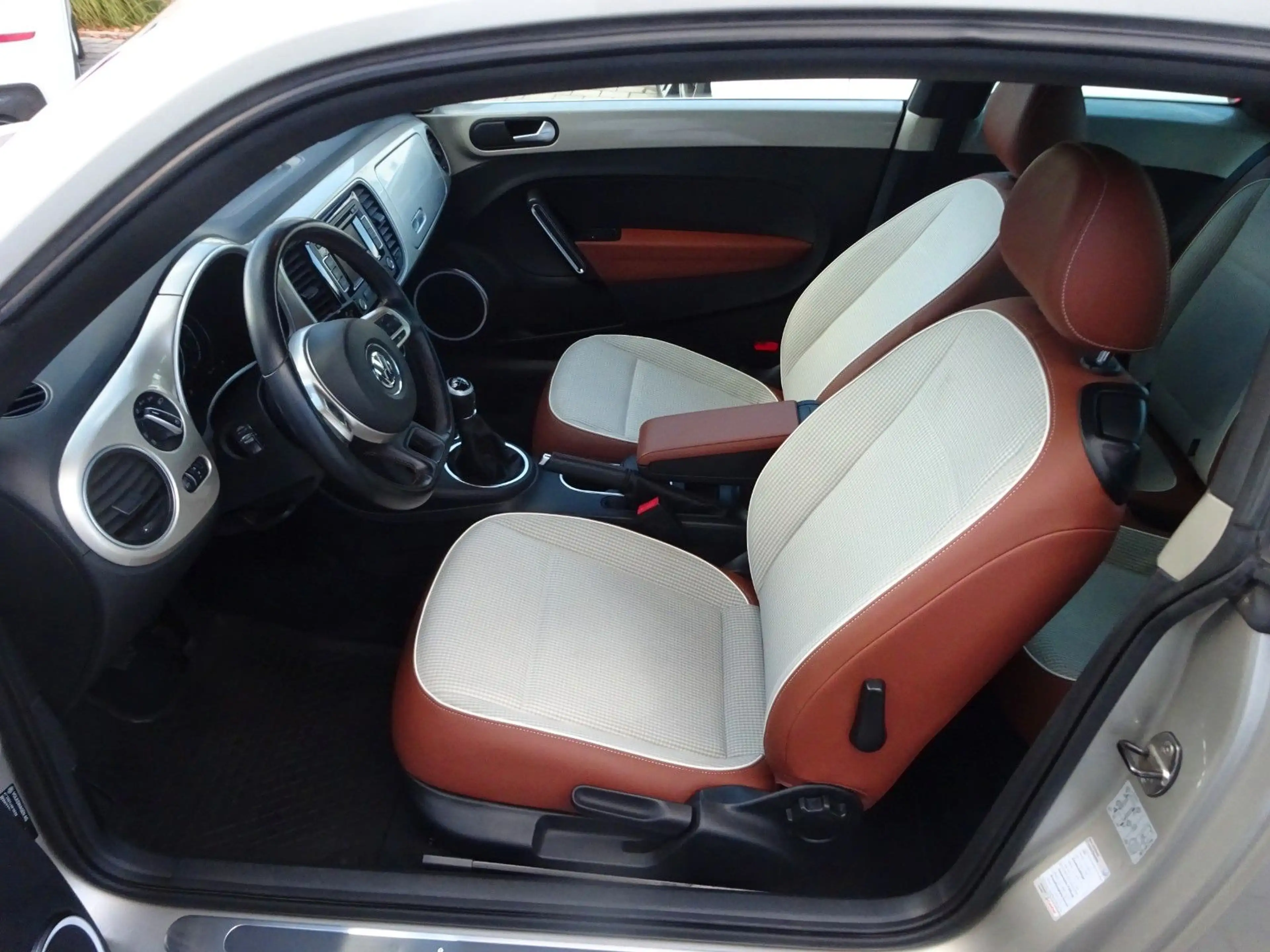 Volkswagen Beetle Lim. Cup BMT/NAVI — photo 10