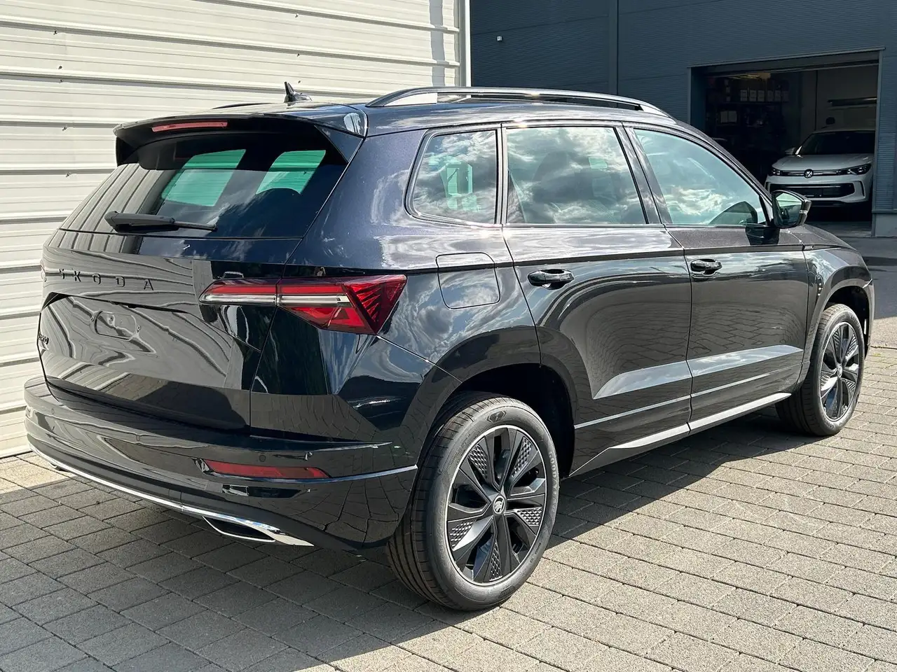 Skoda Karoq Sportline 1.5 TSI DSG AHK*NAVI*Android Auto**SH..., миниатюра 4