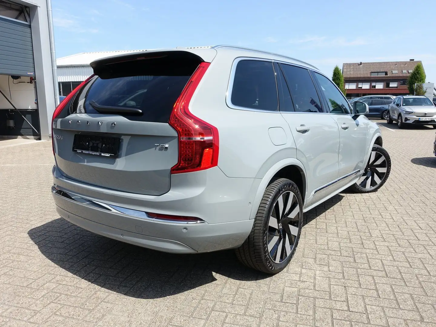 Volvo XC90 Plus T8 AWD/HeadUP/Pano/B&W/360°/BLIS/FourC Grau - 2