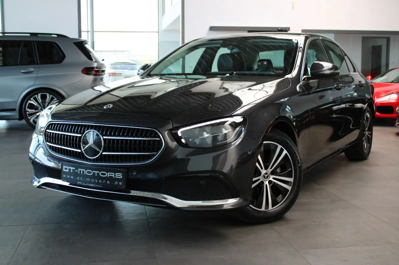 Mercedes-Benz E 220 D LIM. 9G *AVANTGARDE* AHK/LED/LEDER/WIDES. Grijs - 1