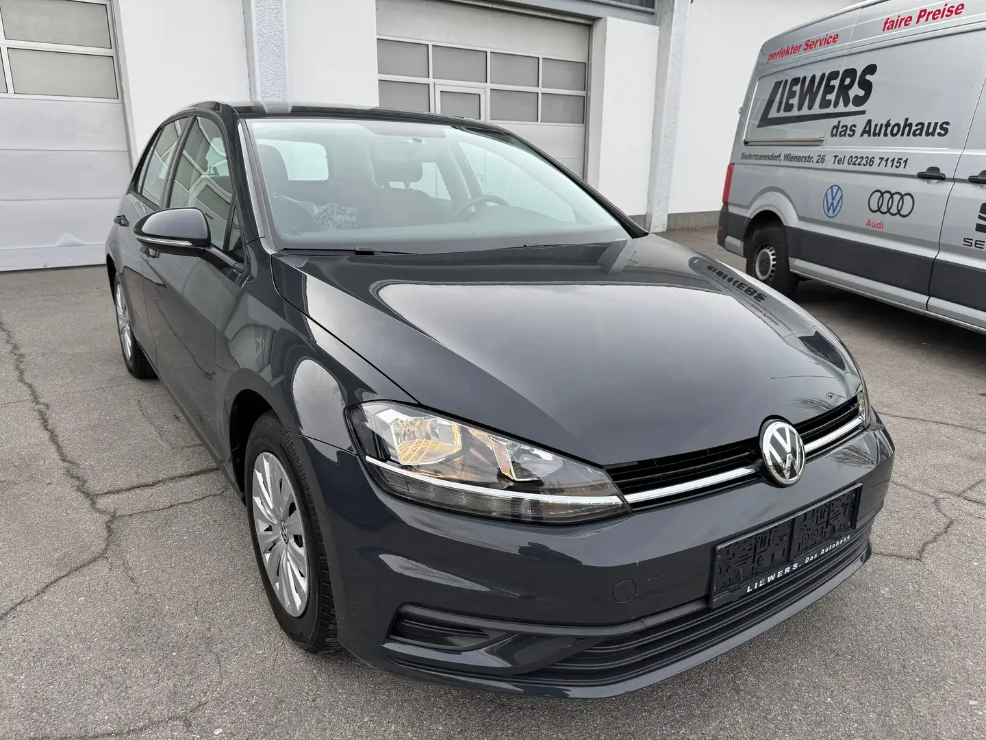 Volkswagen Golf TDI SCR Grau - 2
