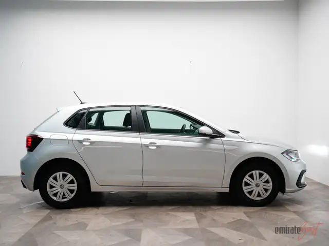 Volkswagen Polo view 4