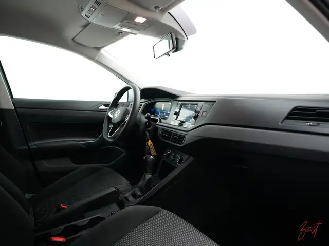 Volkswagen Polo view 14