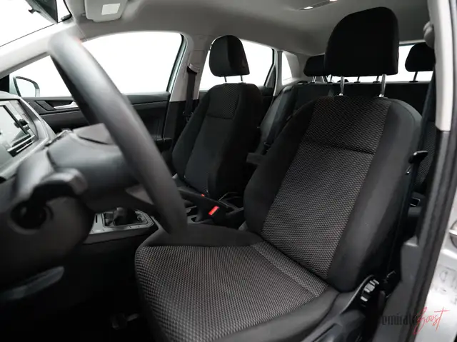 Volkswagen Polo view 12