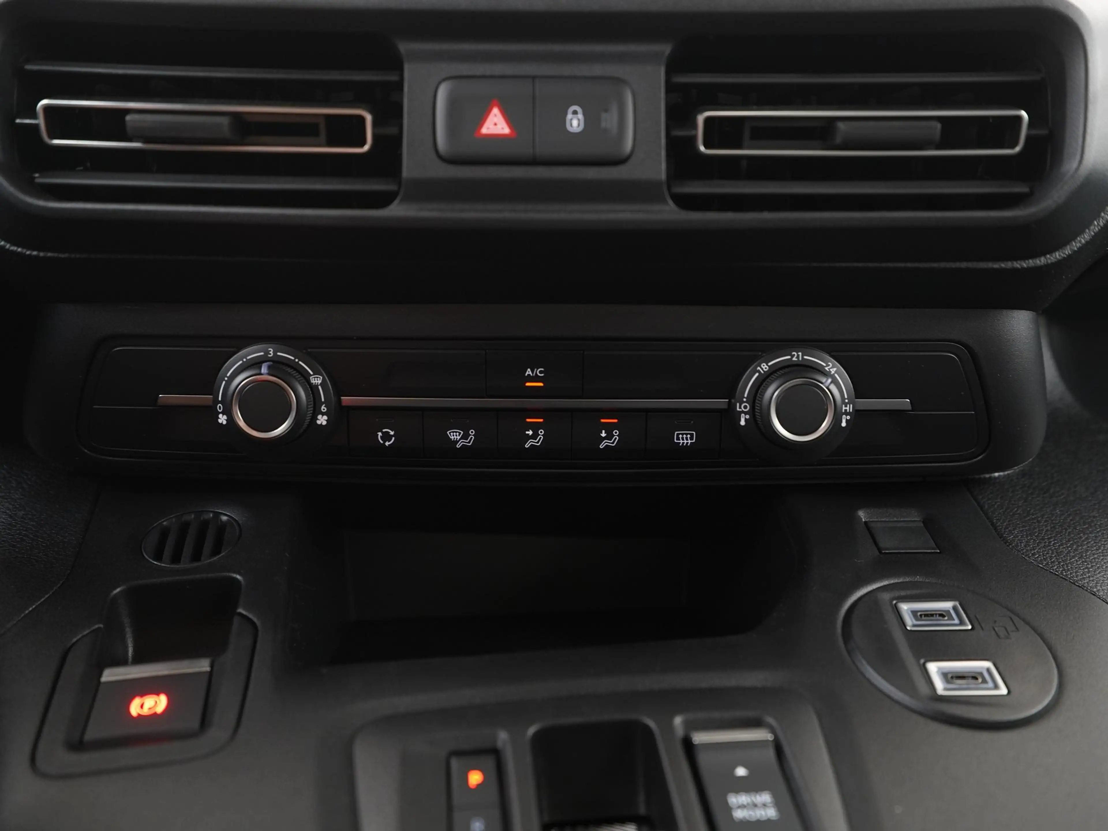Citroen Berlingo ë-Berlingo Feel 50 kWh | 3 Fase | Carplay | 5 pers — photo 12