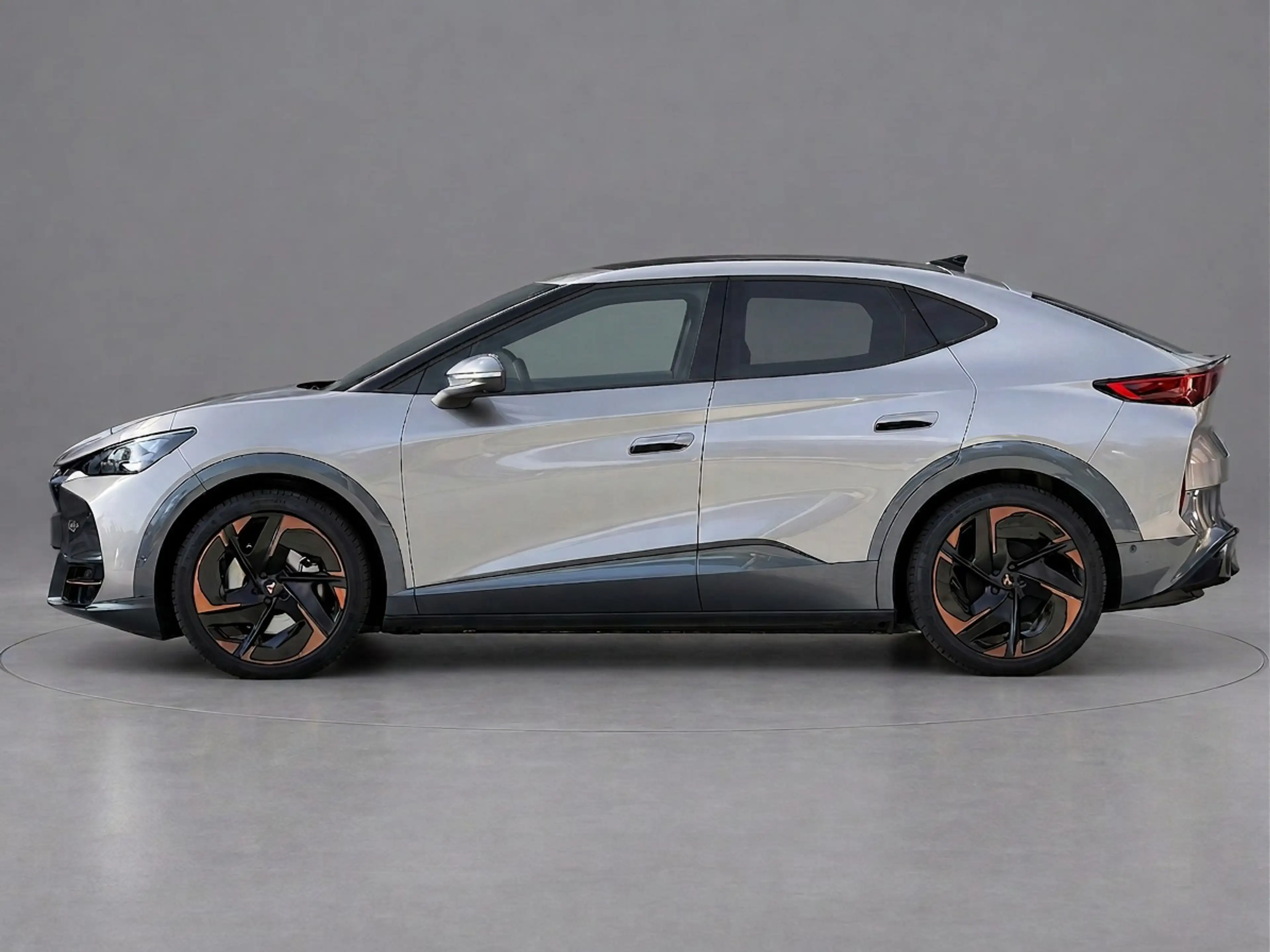 CUPRA Tavascan VZ Adrenaline 82 kWh | sennheister | HUD | pano | — photo 7