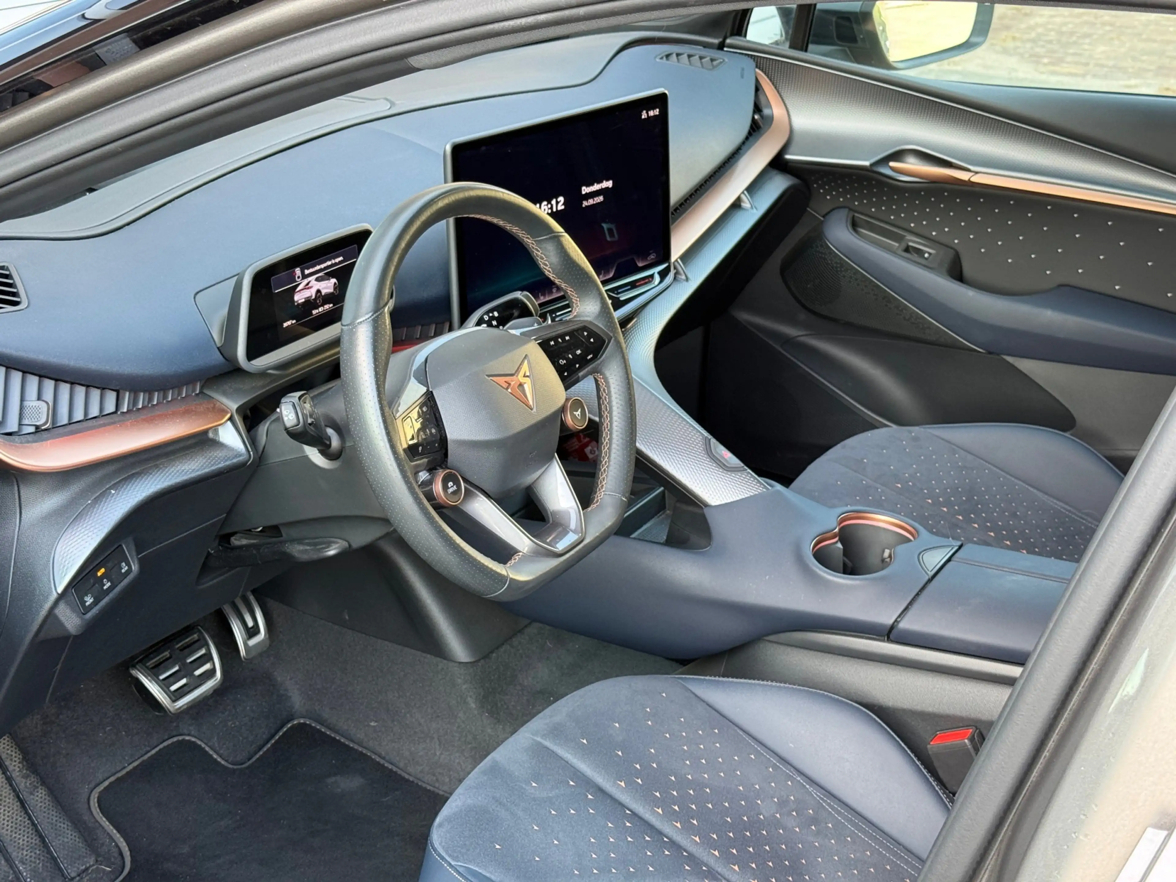 CUPRA Tavascan VZ Adrenaline 82 kWh | sennheister | HUD | pano | — photo 2