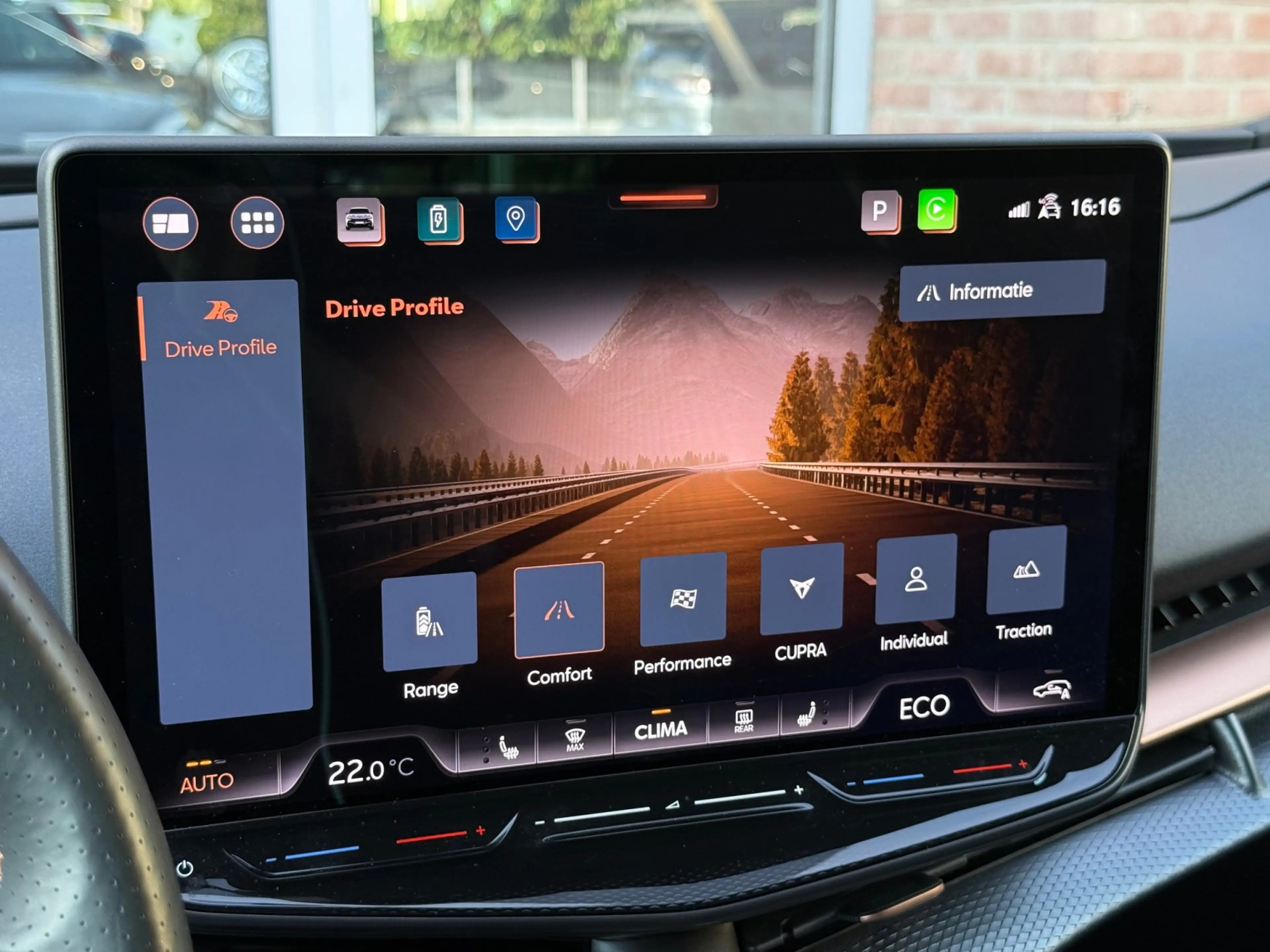 CUPRA Tavascan VZ Adrenaline 82 kWh | sennheister | HUD | pano | — photo 40