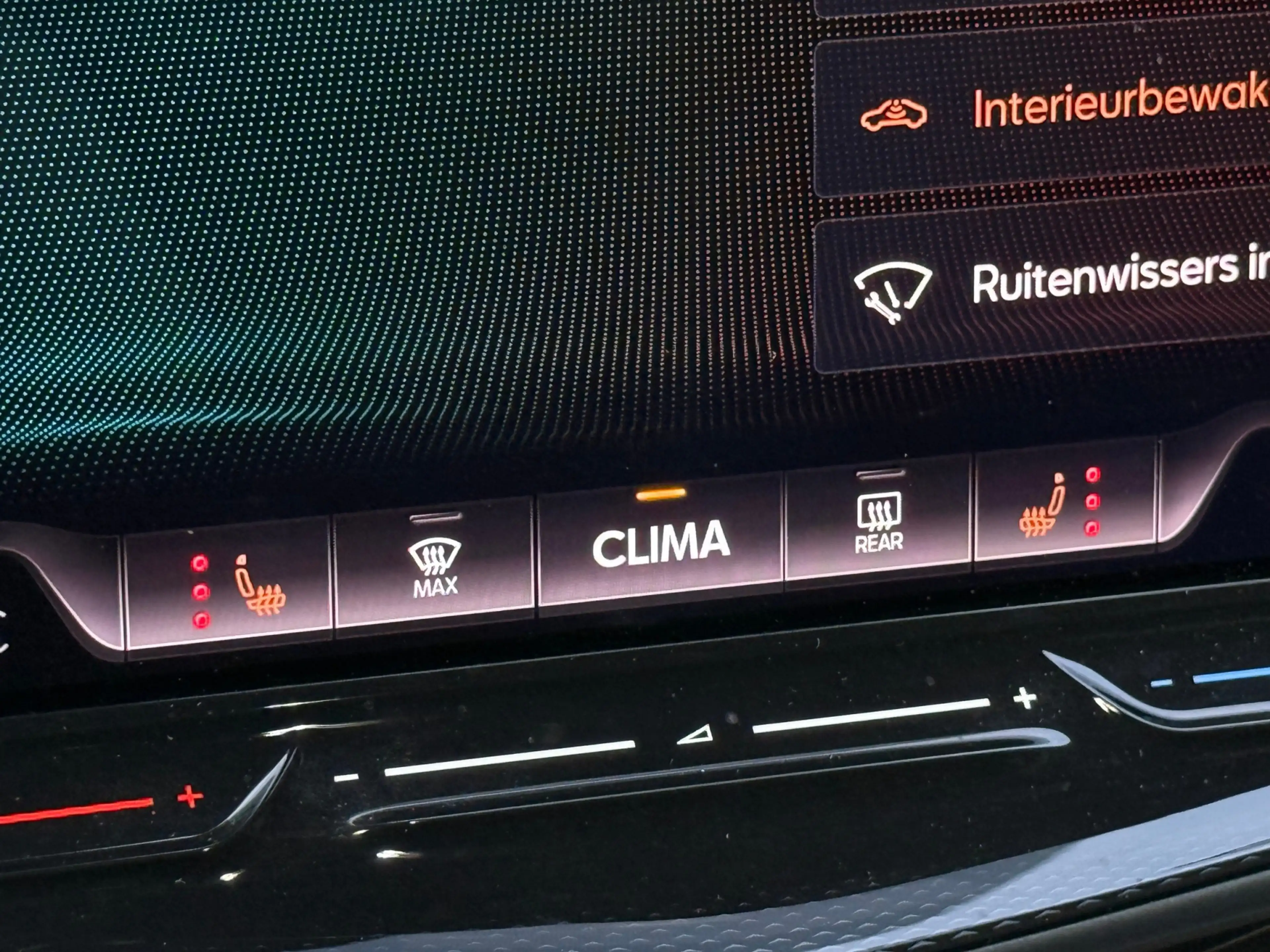 CUPRA Tavascan VZ Adrenaline 82 kWh | sennheister | HUD | pano | — photo 30