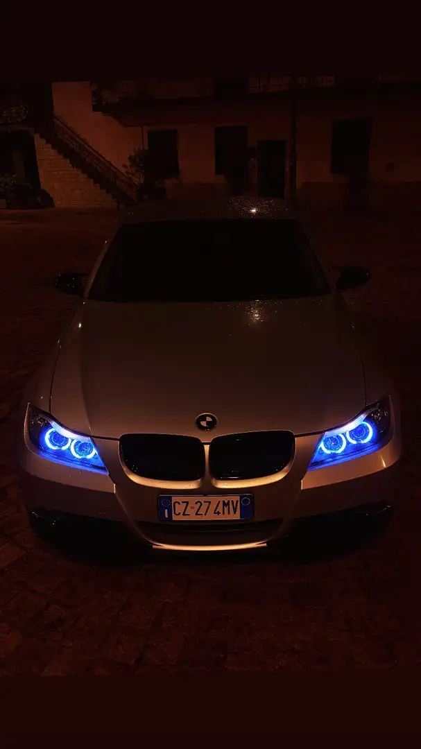 BMW 320 Serie 3 E90 Berlina 320i Argento - 1