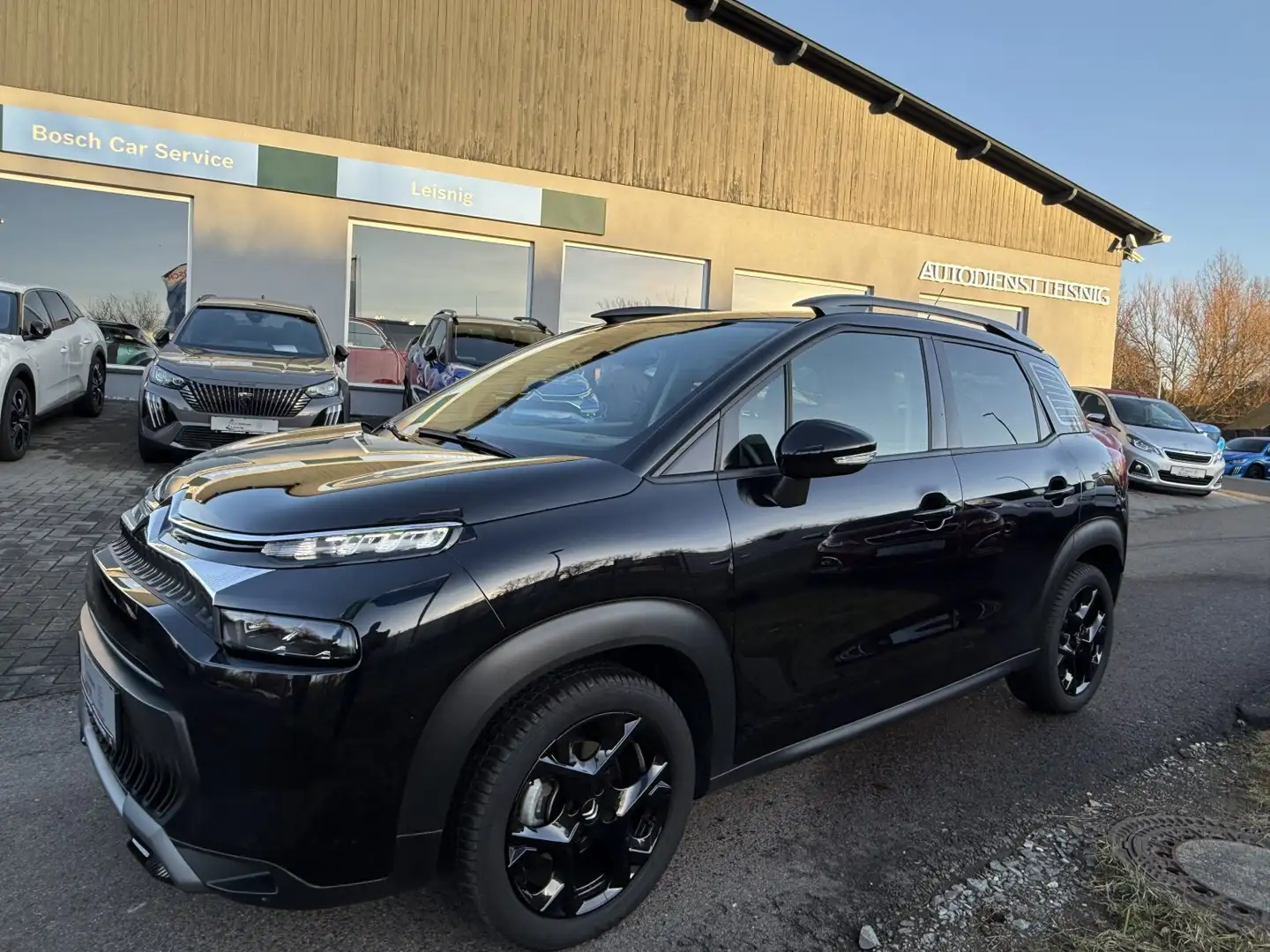 Citroen C3 Aircross 1.2 PureTech 130 EAT6 MAX NAVI PDC SH Schwarz - 2