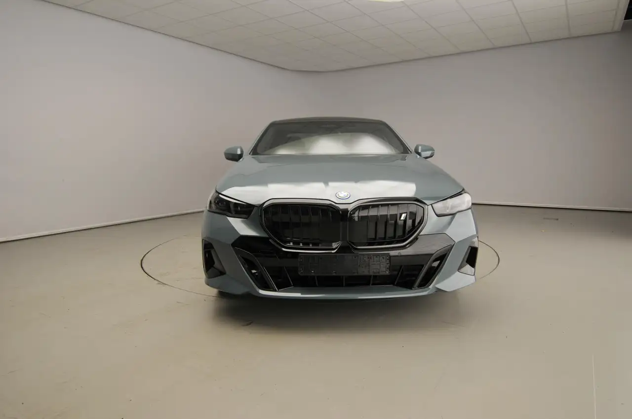 BMW i5 2026