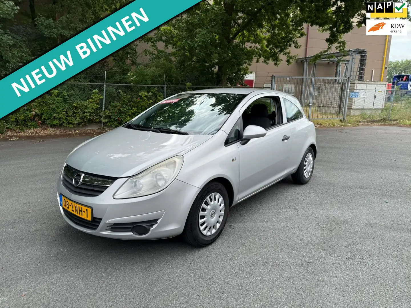 Opel Corsa 1.2-16V Selection MET NWE APK KOOPJE HOOR Grijs - 1