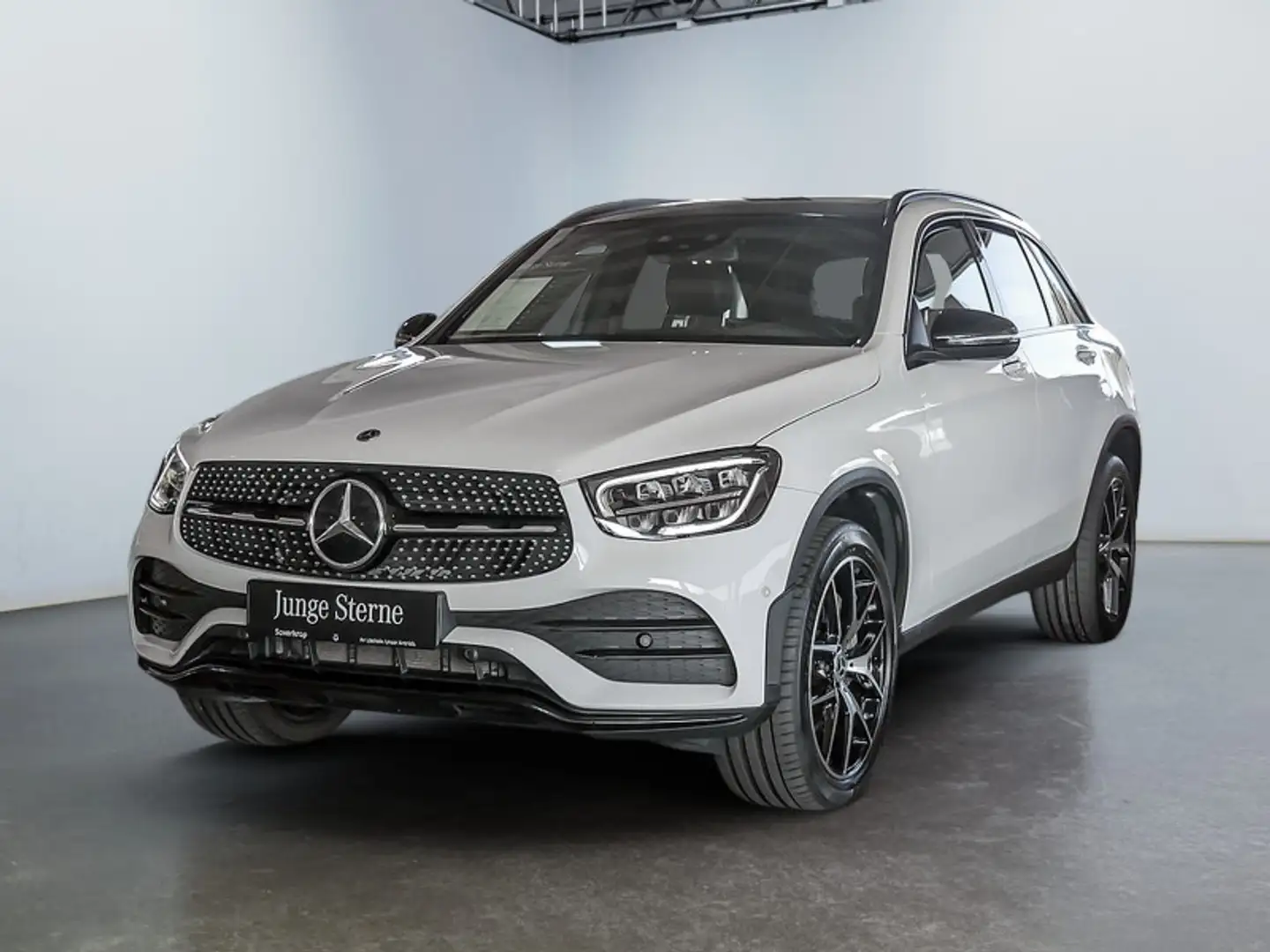 Mercedes-Benz GLC 300 de 4M AMG NIGHT MEMO AHK KAMERA PANO PDC Weiß - 1