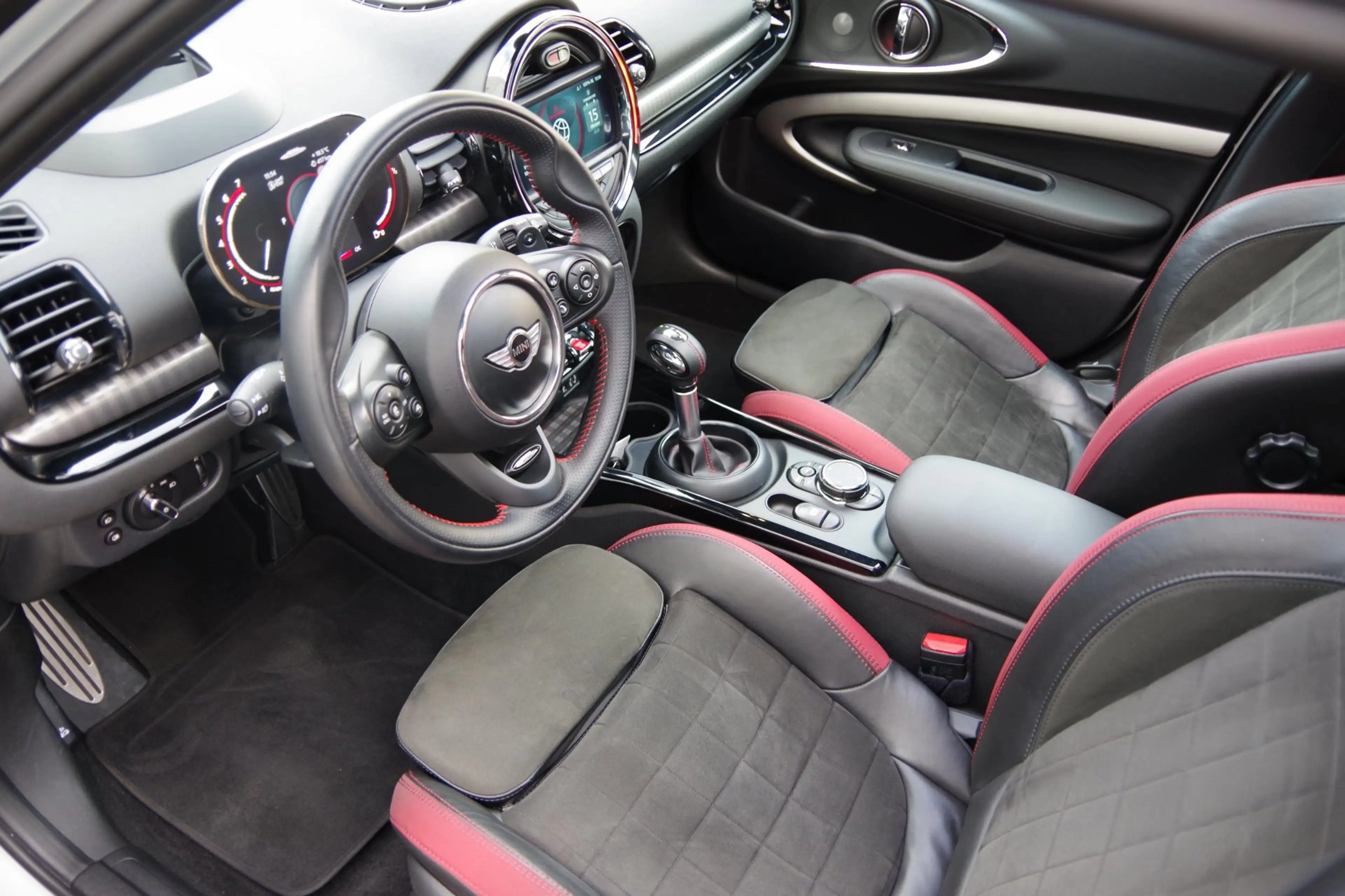 MINI Cooper S Clubman 2.0 Chili Serious Business JCW Pakket — photo 7