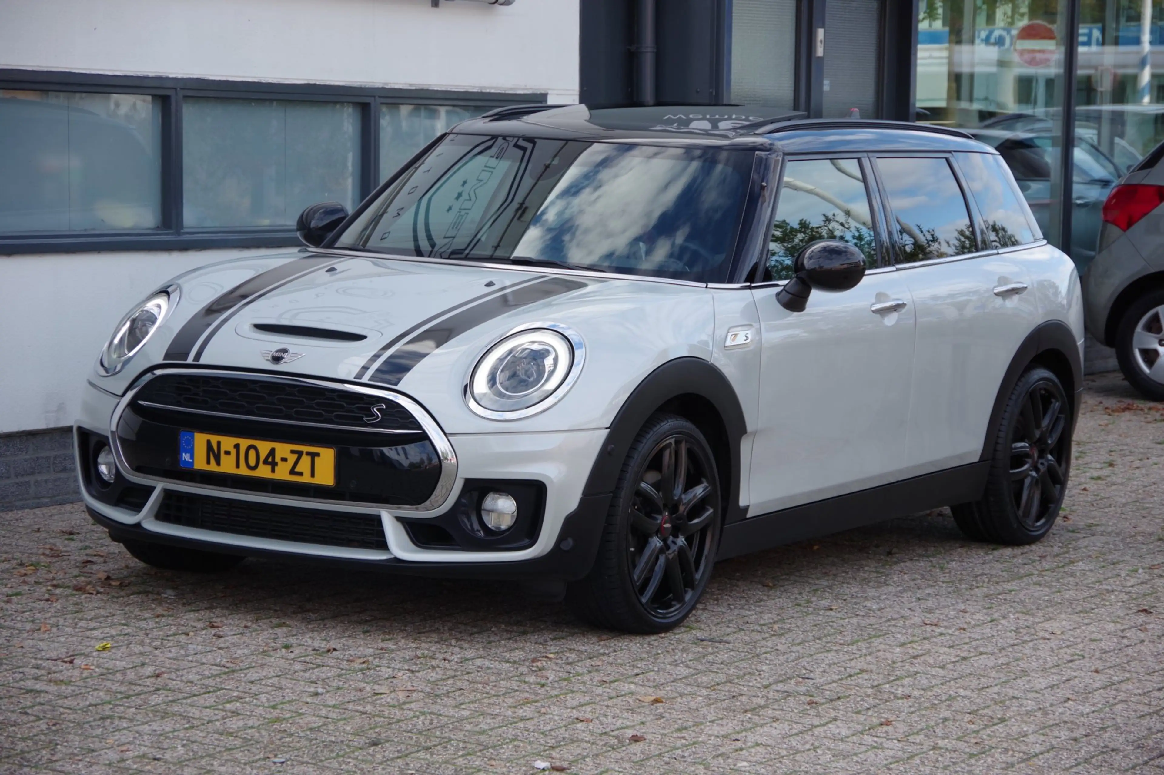 MINI Cooper S Clubman 2.0 Chili Serious Business JCW Pakket — photo 3