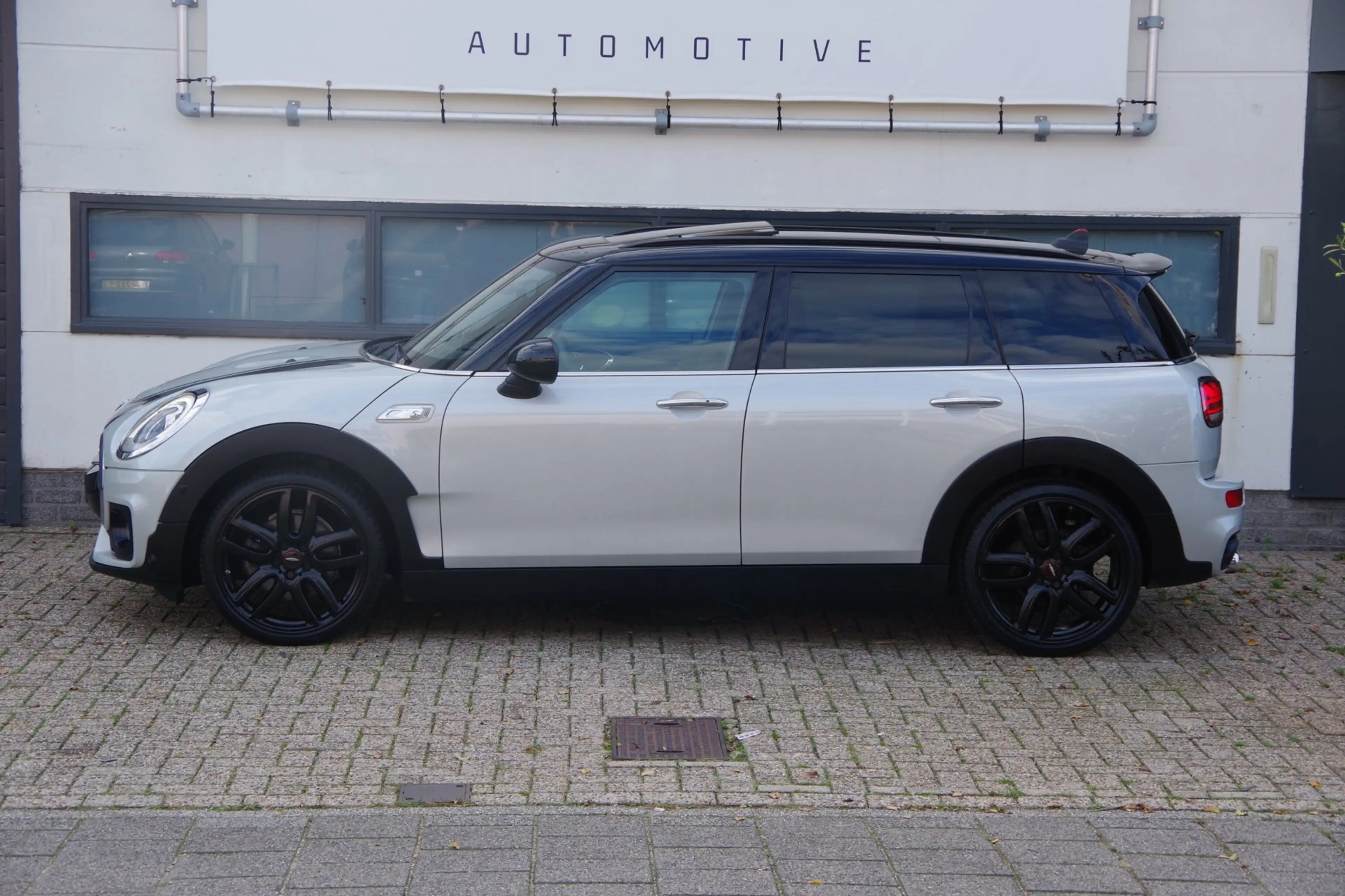 MINI Cooper S Clubman 2.0 Chili Serious Business JCW Pakket — photo 48