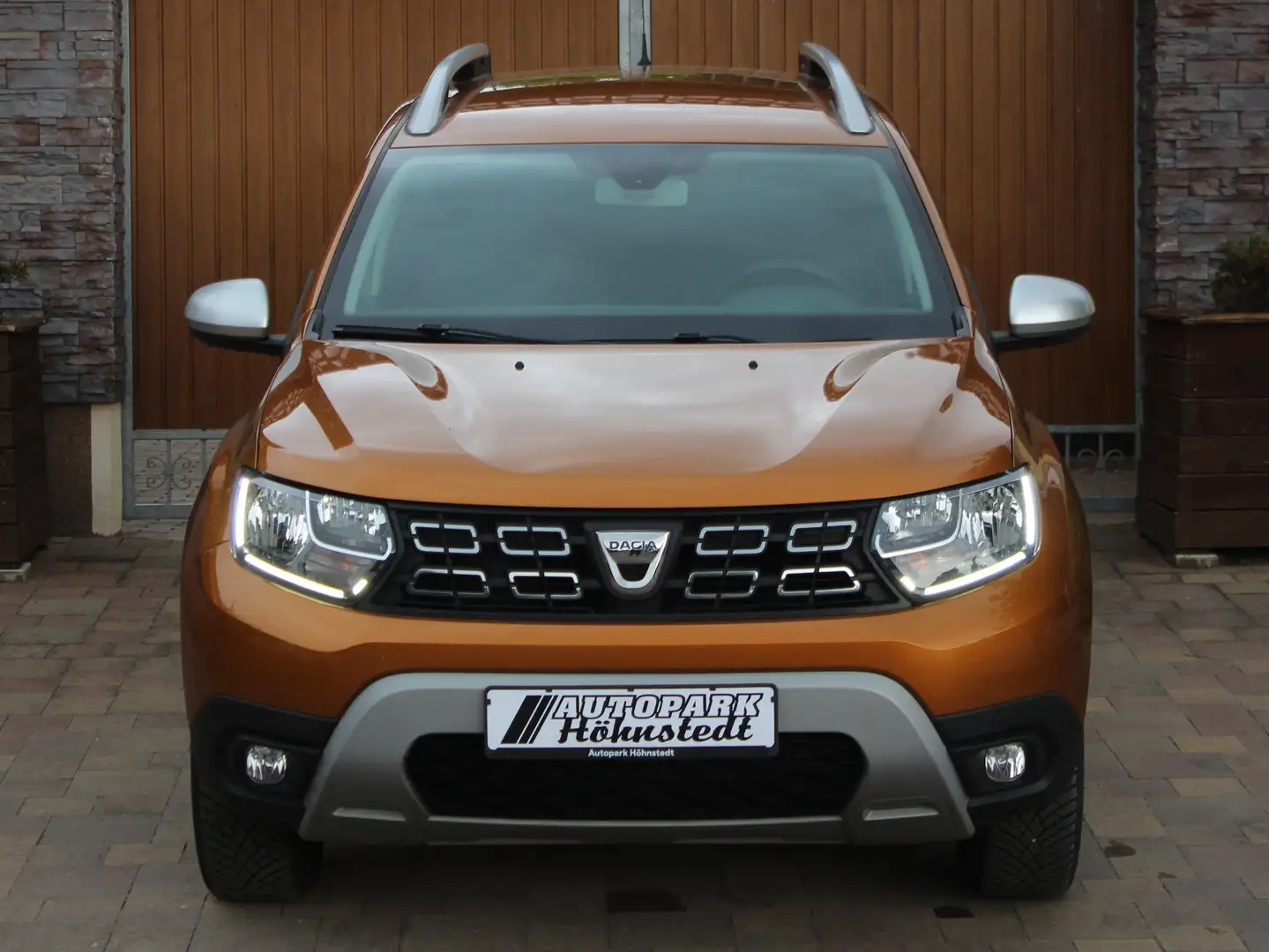 Dacia Duster Prestige II*Kamera*Klima*LED*PDC*Navi*BT*Tempomat* Orange - 2