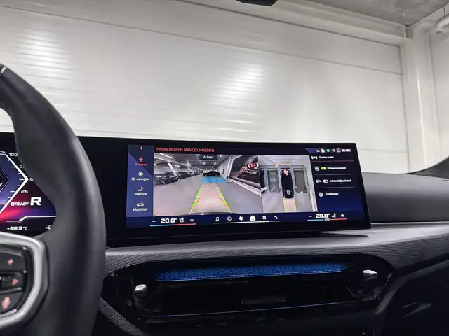 BMW I4 view 14