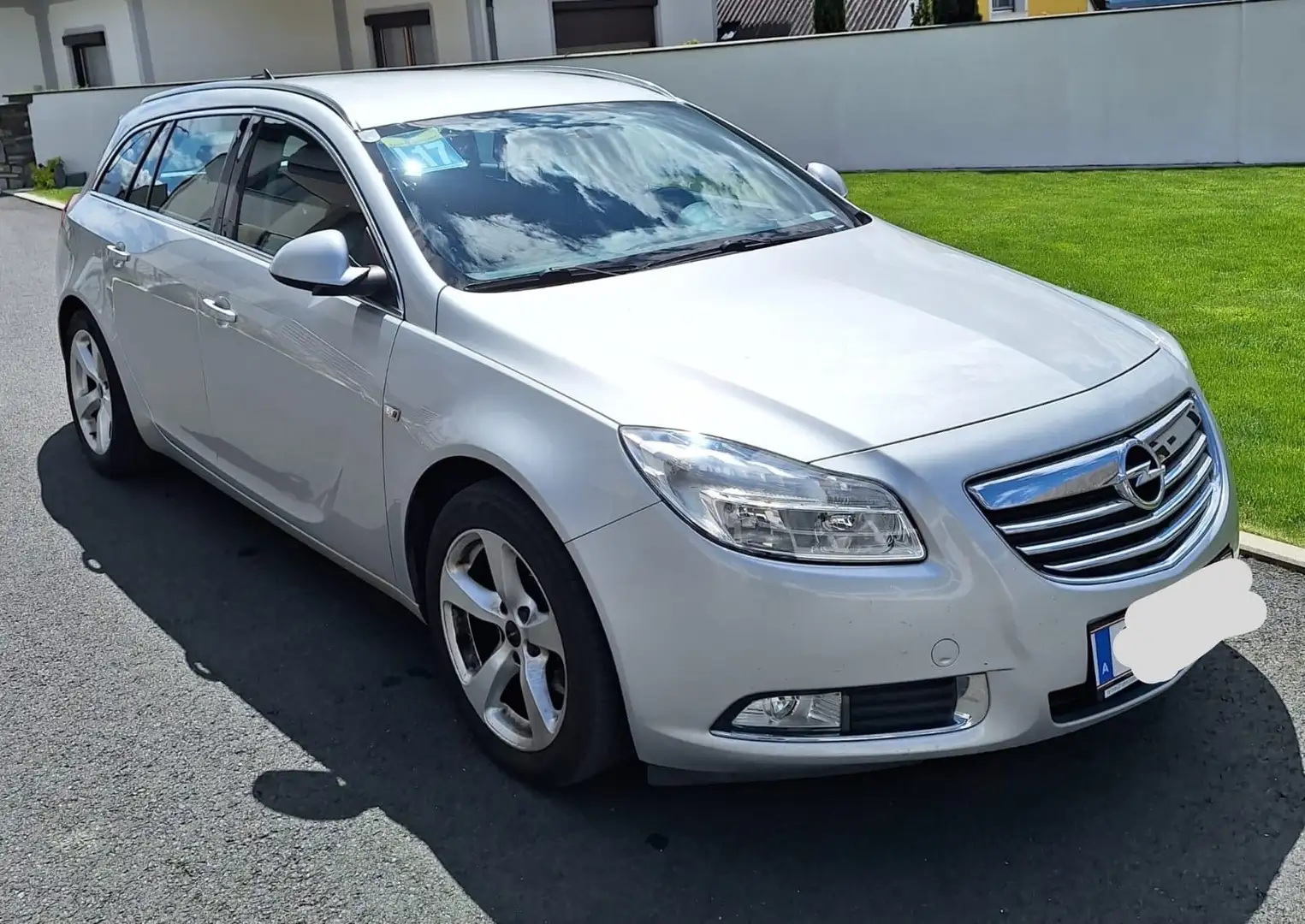 Opel Insignia Sports Tourer Grau - 1