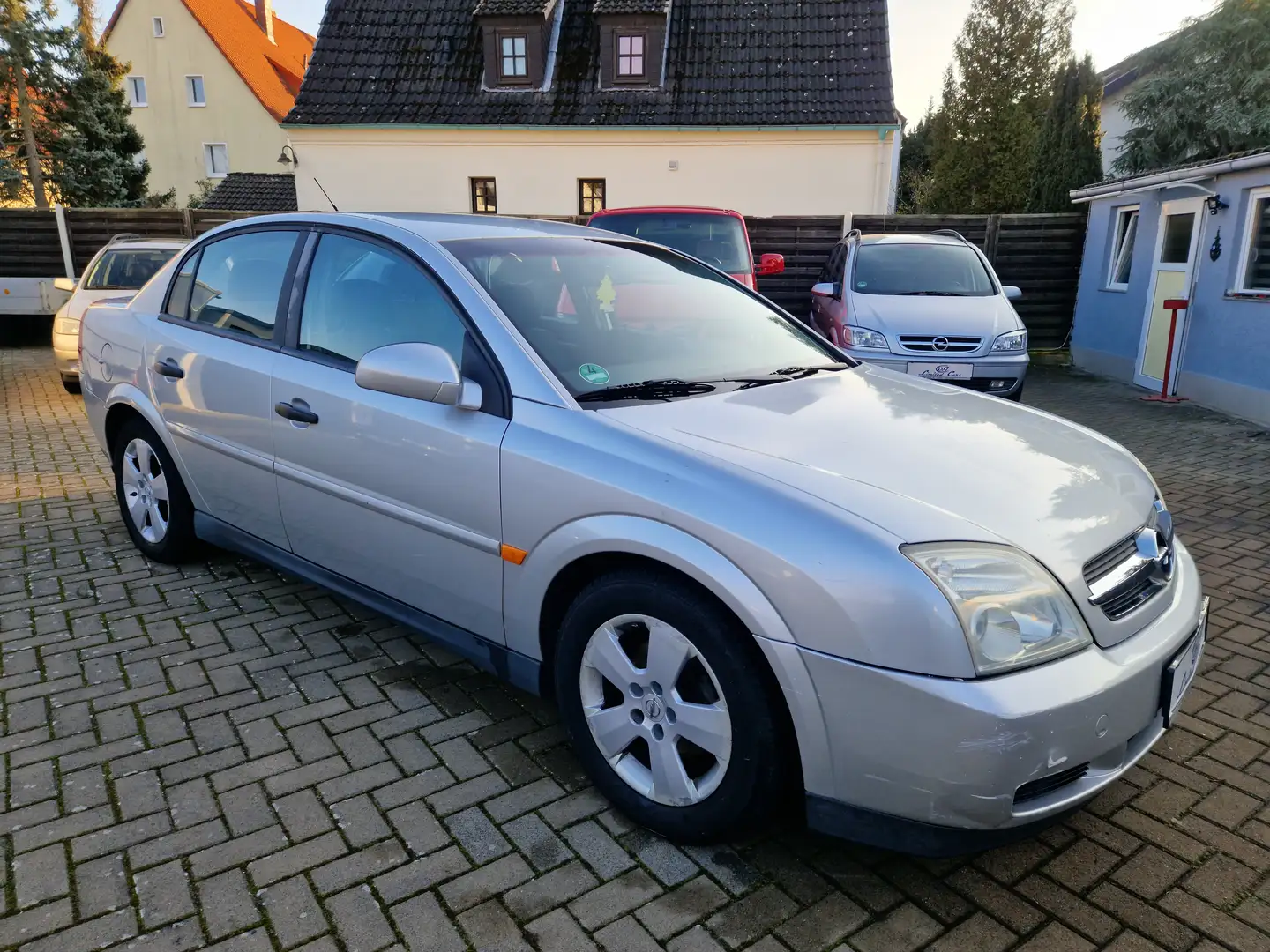Opel Vectra C 1,8 16v Lim. Comfort "TÜV bis 05/2024" Silber - 2