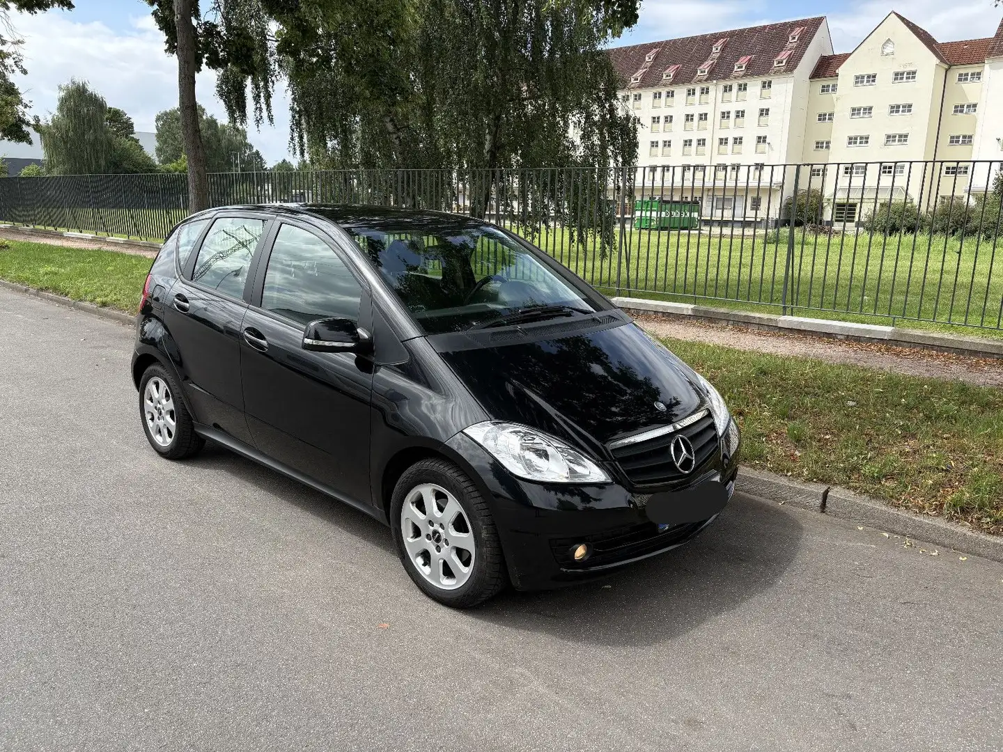 Mercedes-Benz A 150 FACELIFT KLIMA ALU AUTOMATIK TÜV 01/2027 Чёрный - 2