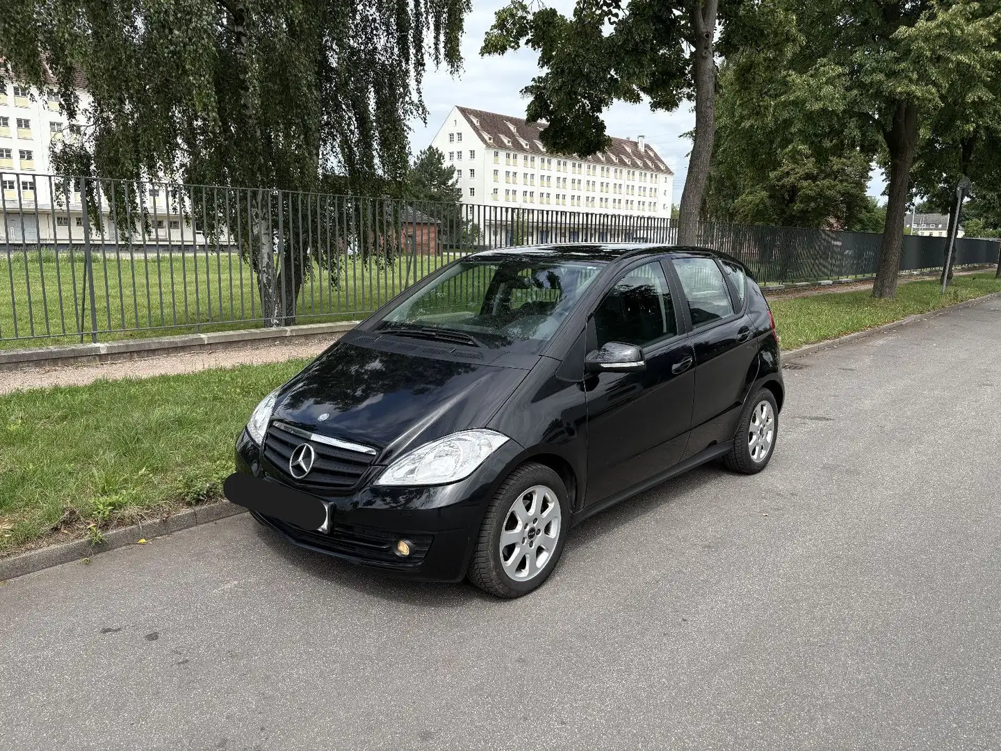 Mercedes-Benz A 150 FACELIFT KLIMA ALU AUTOMATIK TÜV 01/2027 Чёрный - 1
