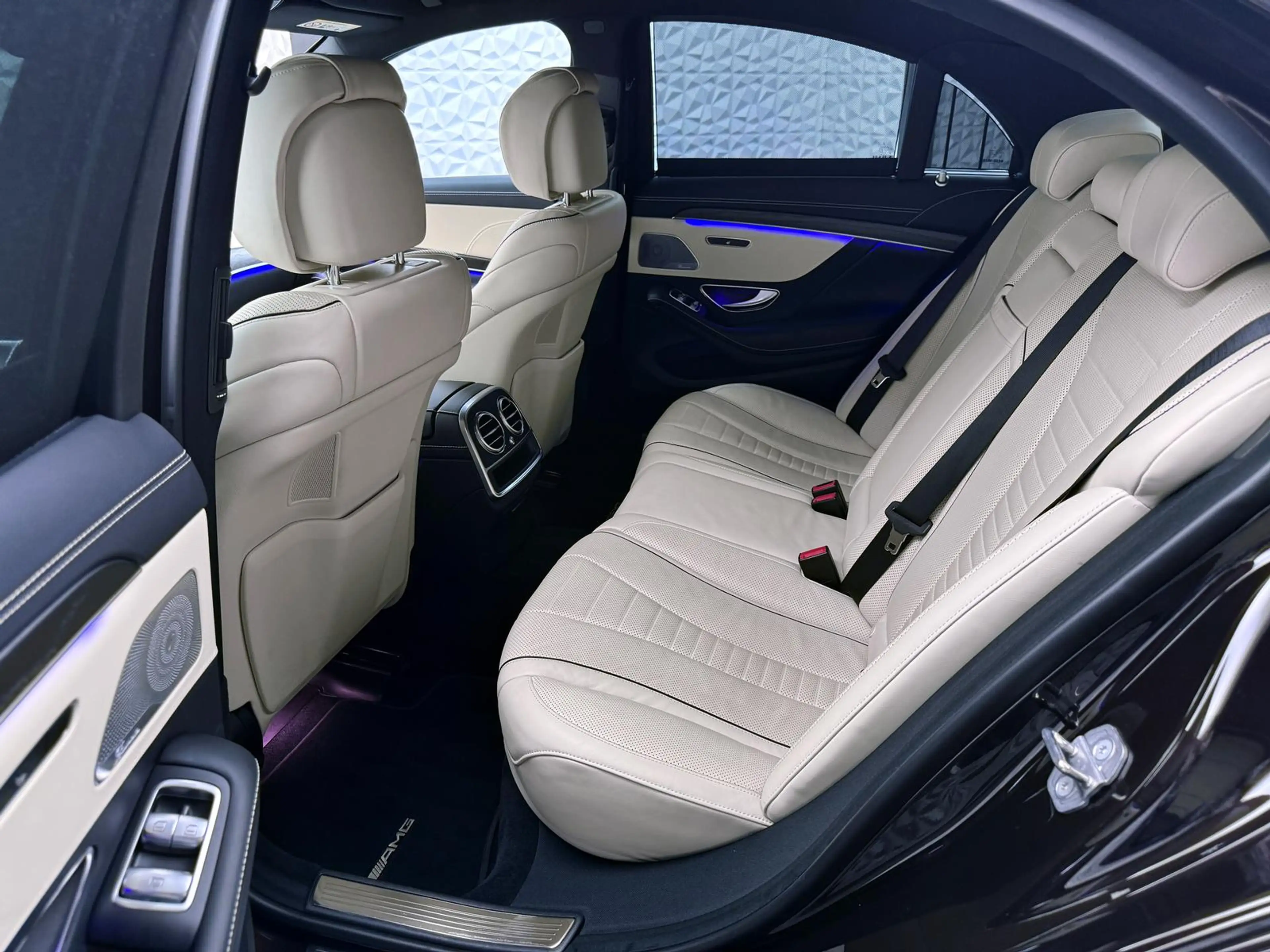 Mercedes-Benz S 400 d AMG*4MATIC*LUFT*BURMESTER*STANDHEIZ*MASSAGE — photo 11