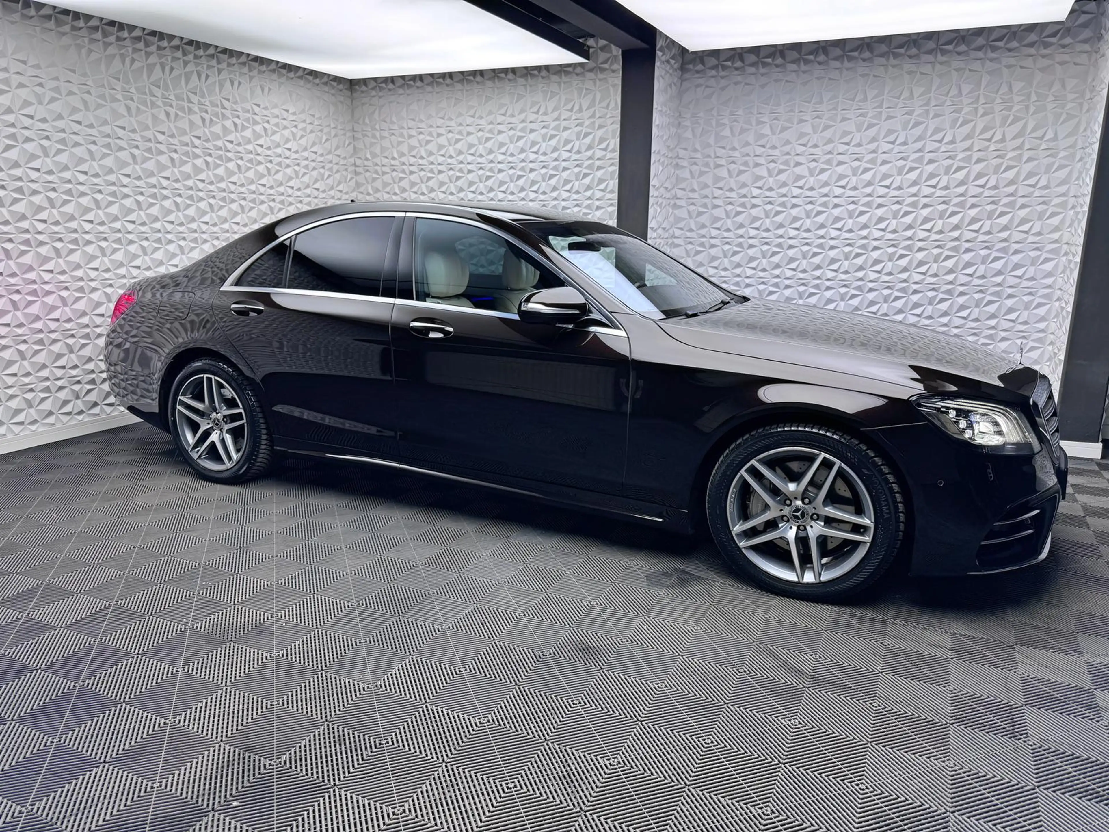 Mercedes-Benz S 400 d AMG*4MATIC*LUFT*BURMESTER*STANDHEIZ*MASSAGE — photo 4