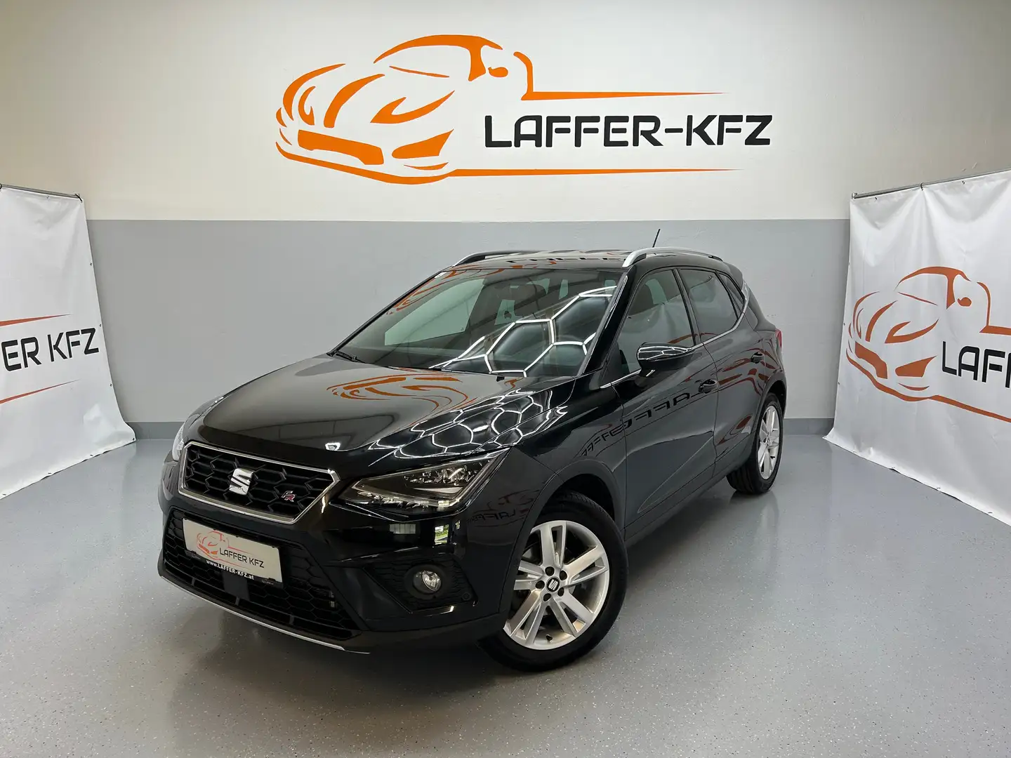 SEAT Arona FR 1,5 TSI KLIMAAUTO PDC ACC RFK Schwarz - 1