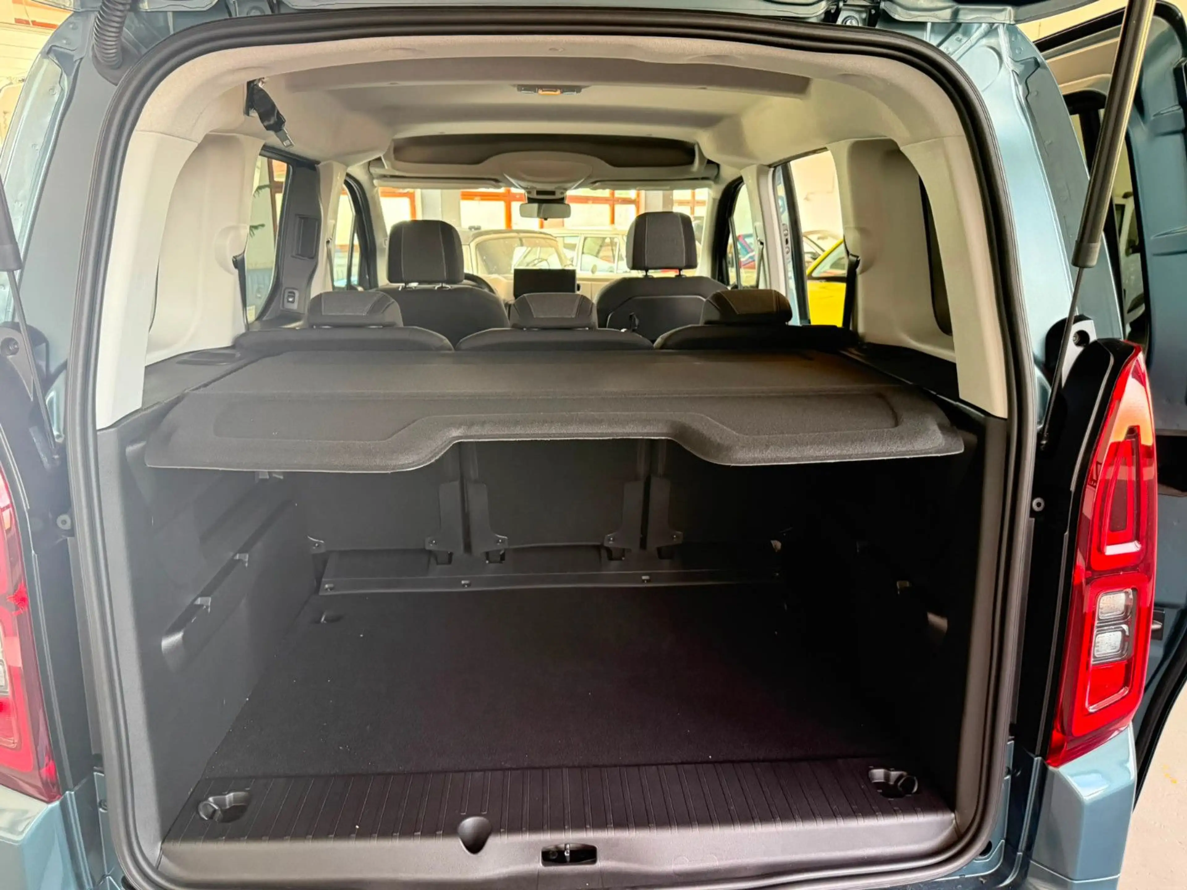 Opel Combo Life Elegance 1,5 D -LED,SHZ,RFK,BT,L1(M1) — photo 12