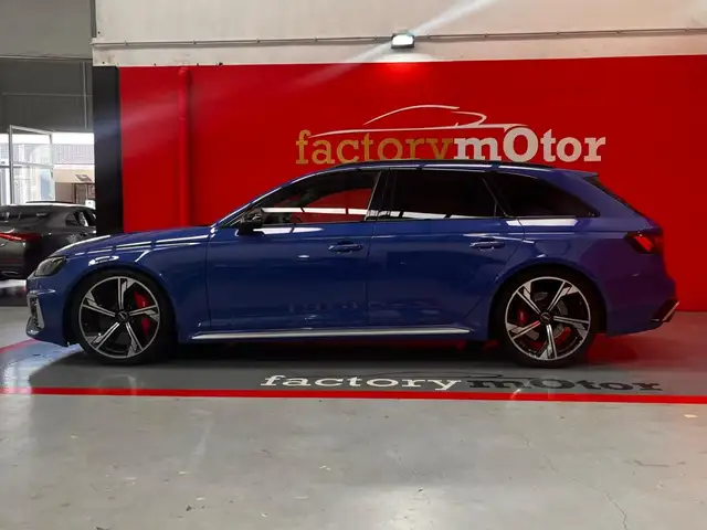 Audi RS4 Avant TFSI quattro tiptronic