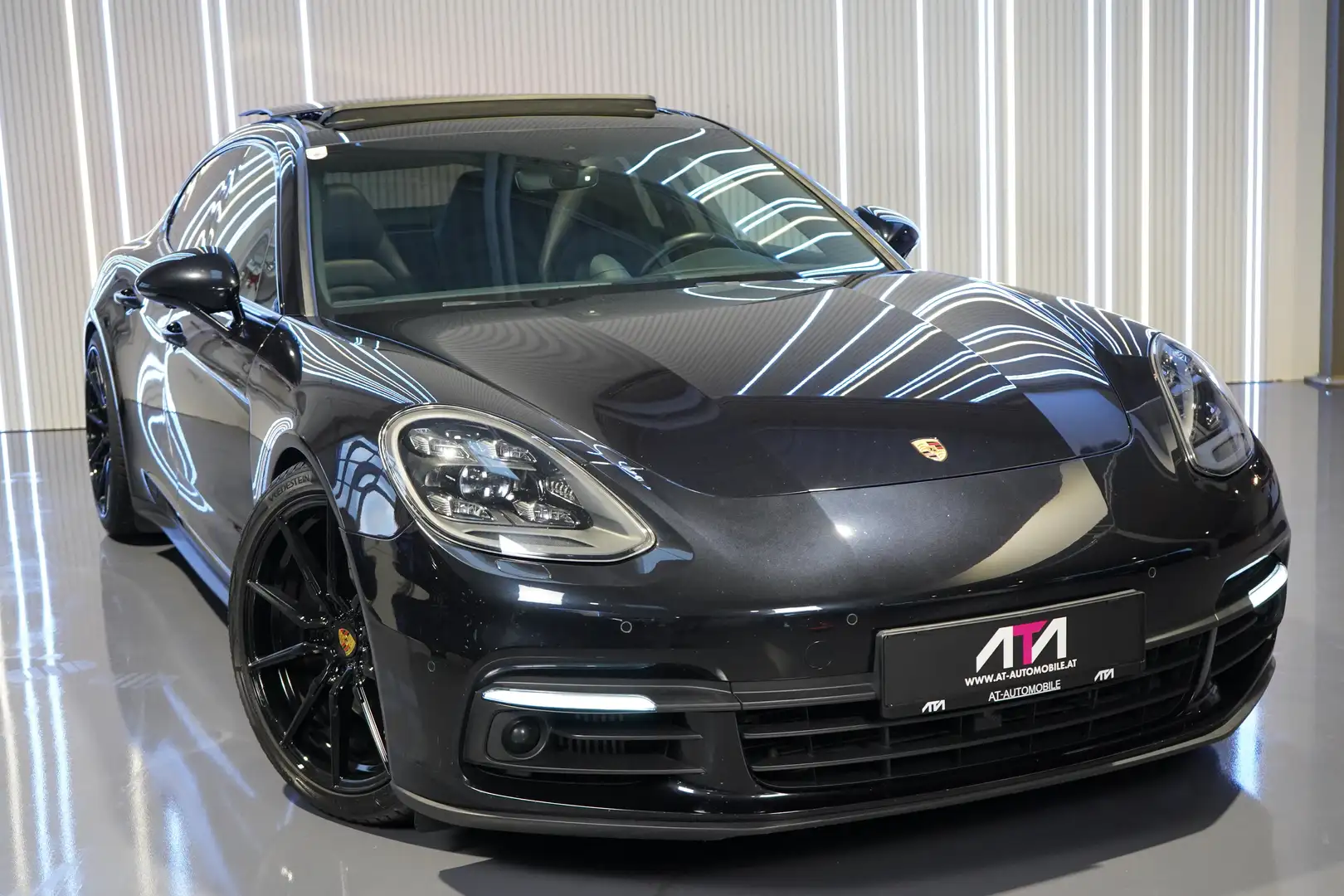 Porsche Panamera 4 S Schwarz - 1