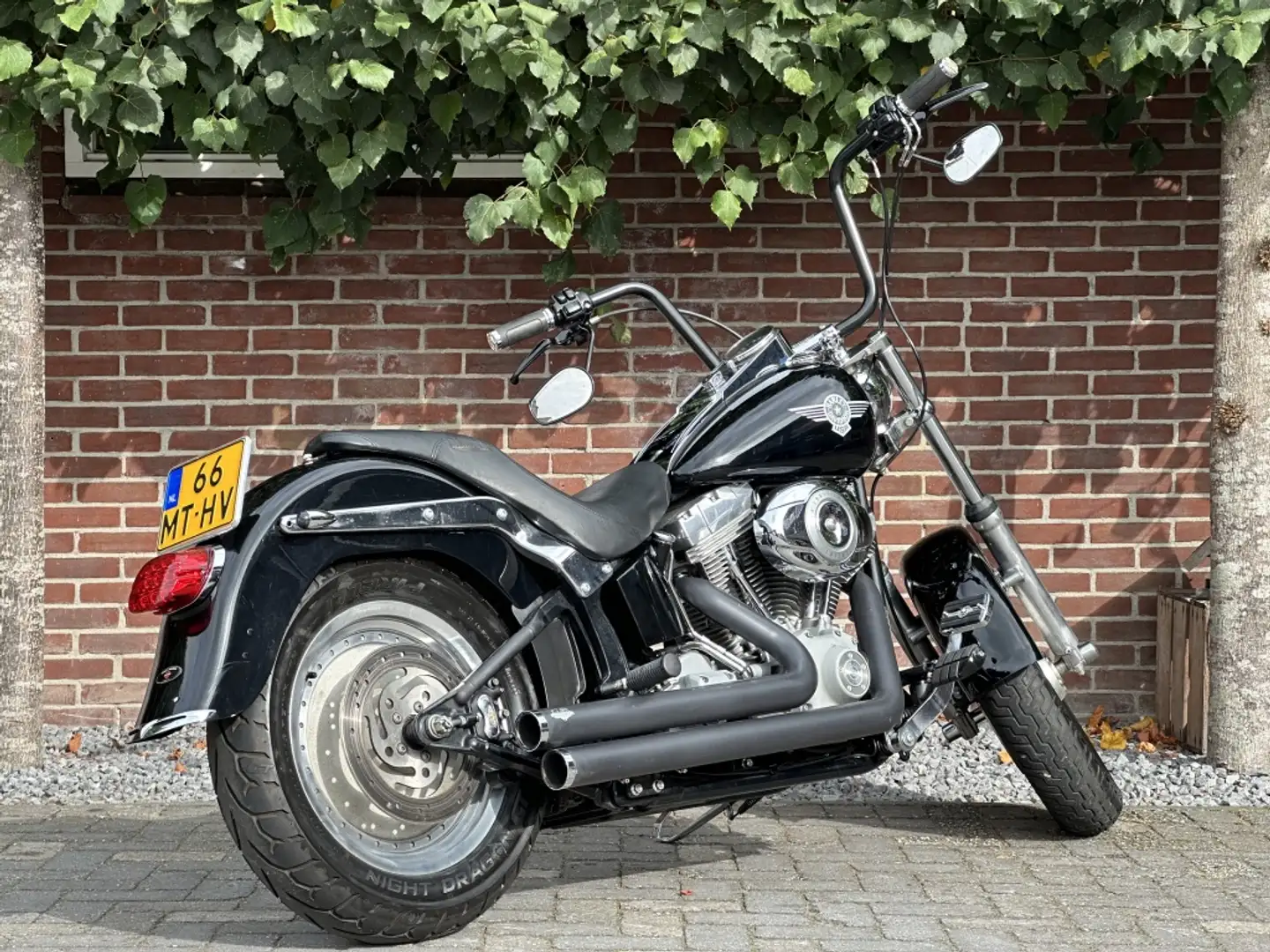 Harley-Davidson Softail FXST Negro - 2