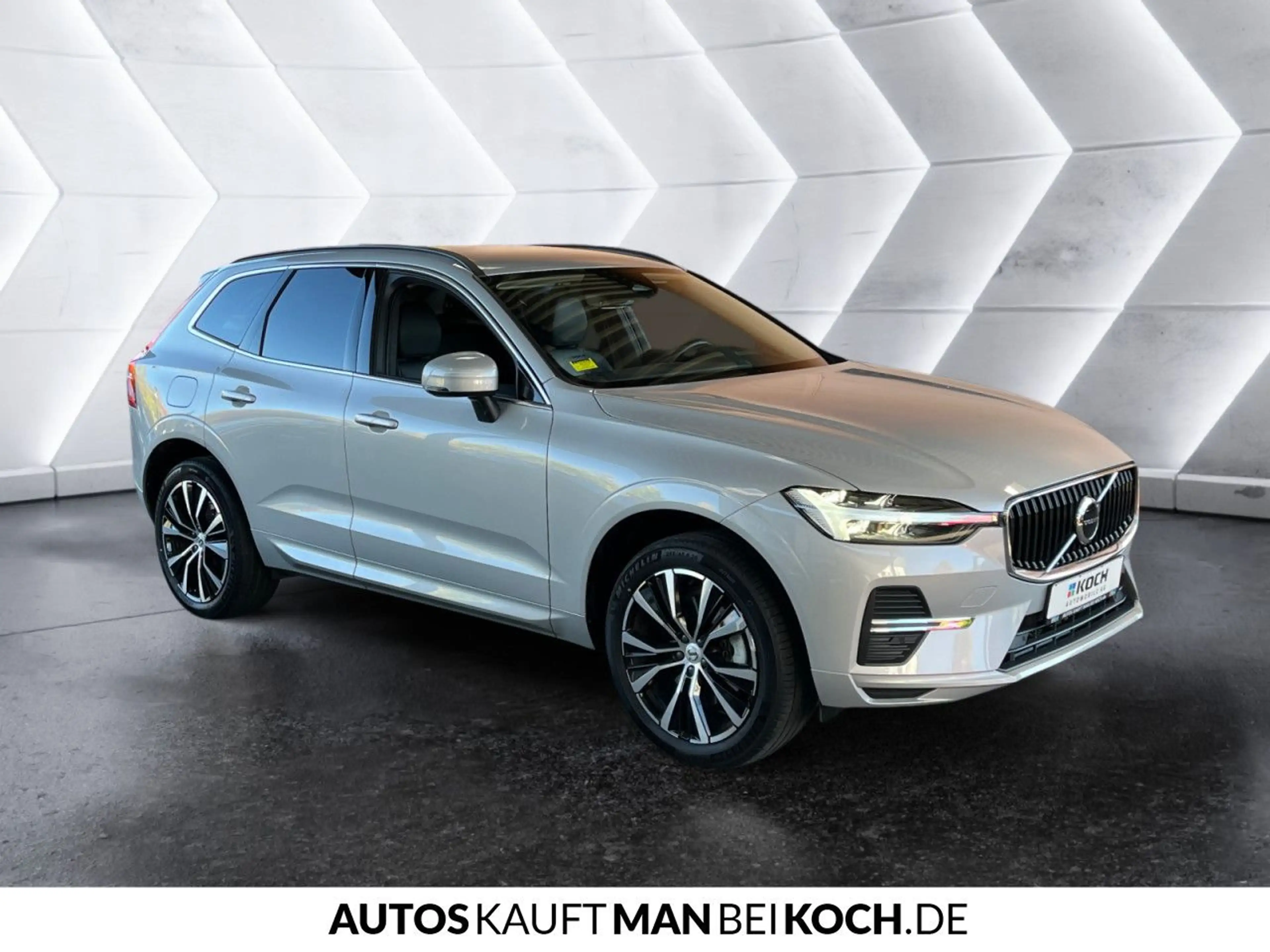 Volvo XC60 B4 B Core 4xSHZ LHZ NAVI 20" LED PDC RFK — photo 6