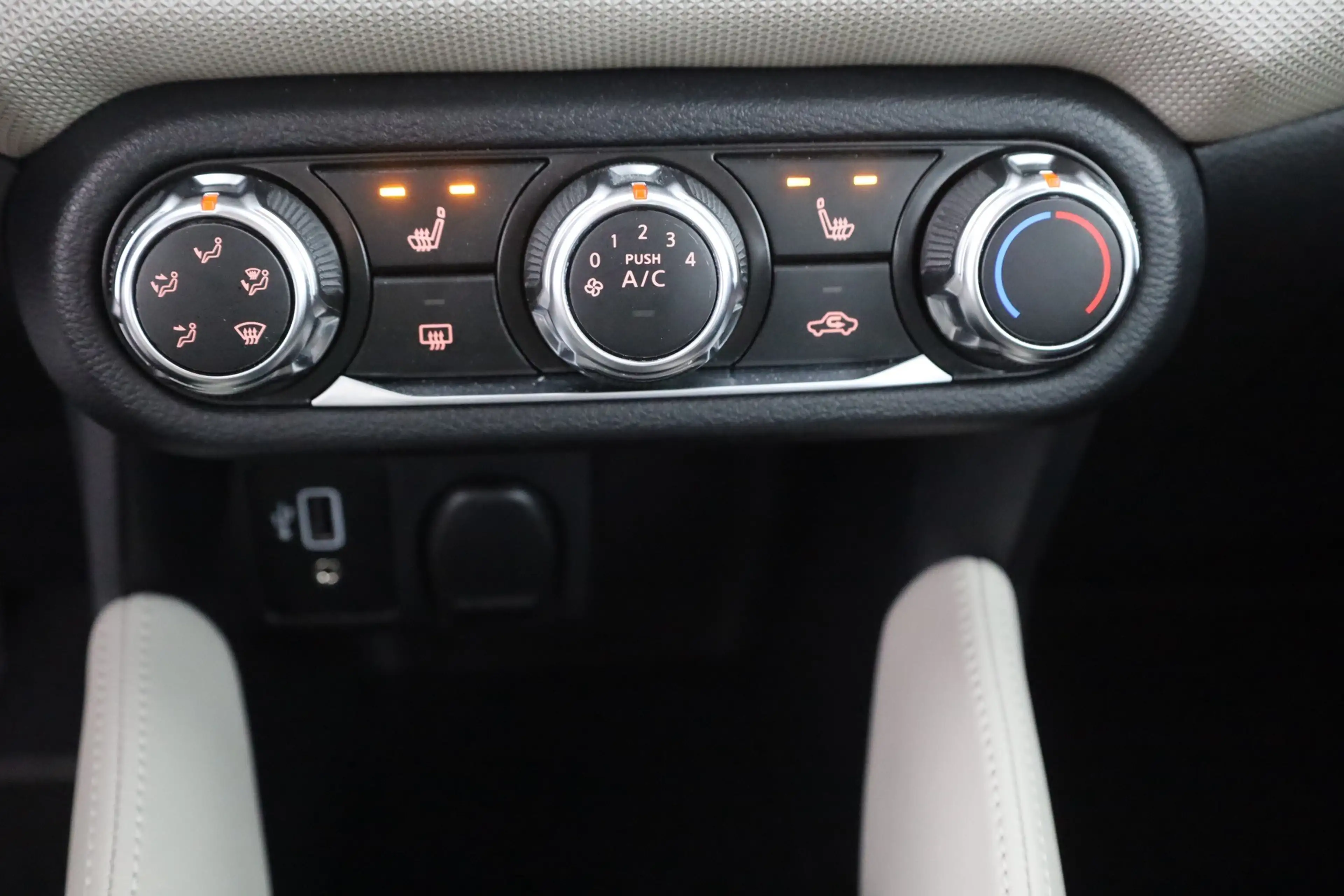 Nissan Micra 1.0 N-Way Navi Sitzheizung Android Apple — photo 12