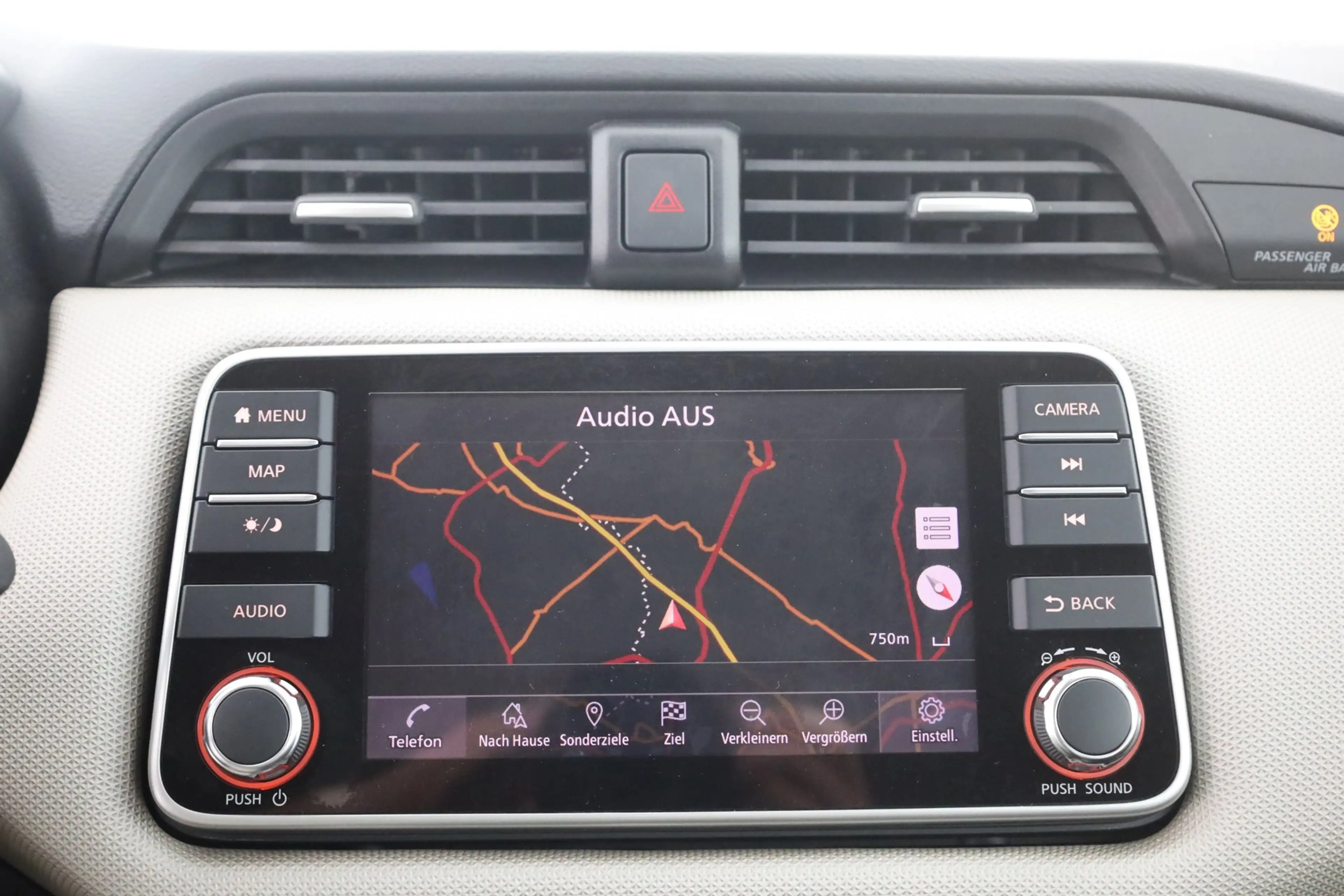Nissan Micra 1.0 N-Way Navi Sitzheizung Android Apple — photo 11