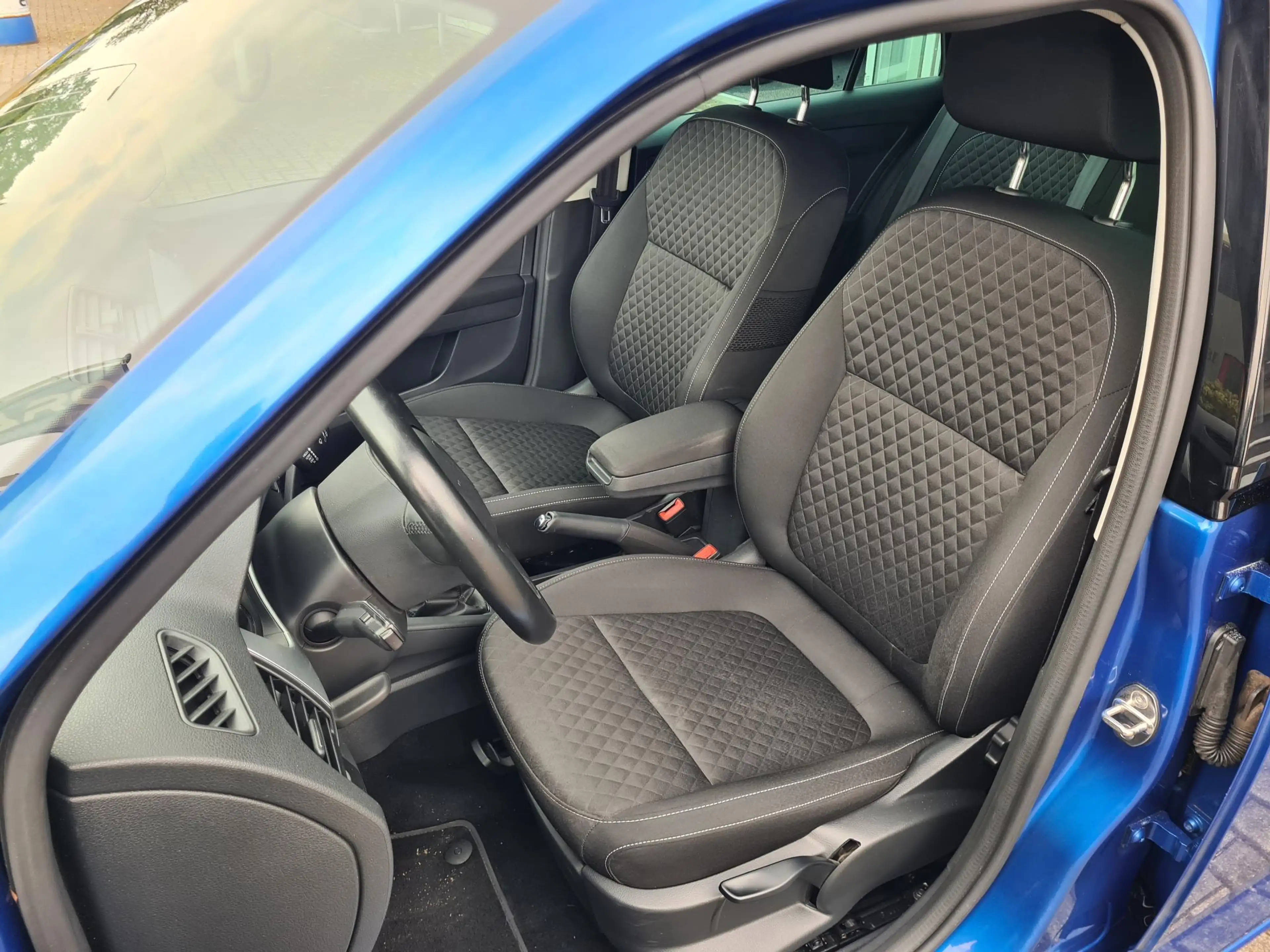 Skoda Fabia Combi 1.2 TSI Drive | Navigatie | Trekhaak | PDC a — photo 4