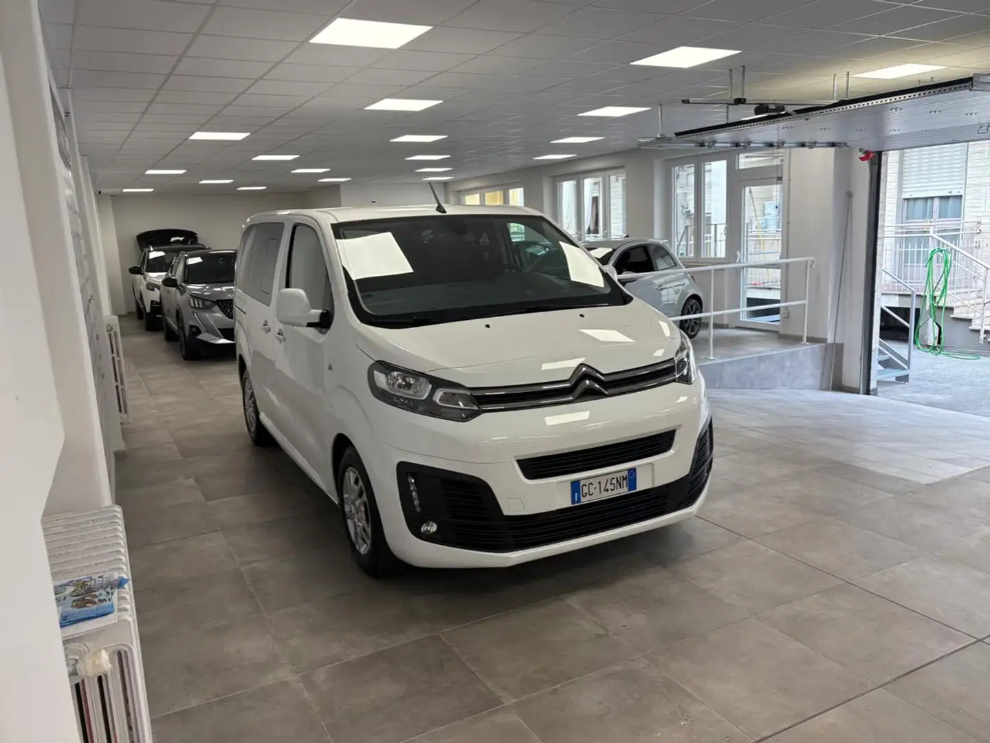 Citroen Spacetourer BlueHDi 100 S&S businness   9 posti 21800€+iva Bianco - 2