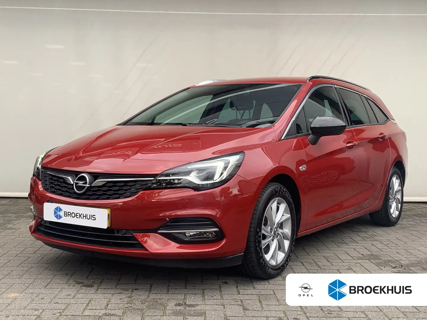 Opel Astra Sports Tourer 1.2 Business Elegance Airco | Camera Rood - 1