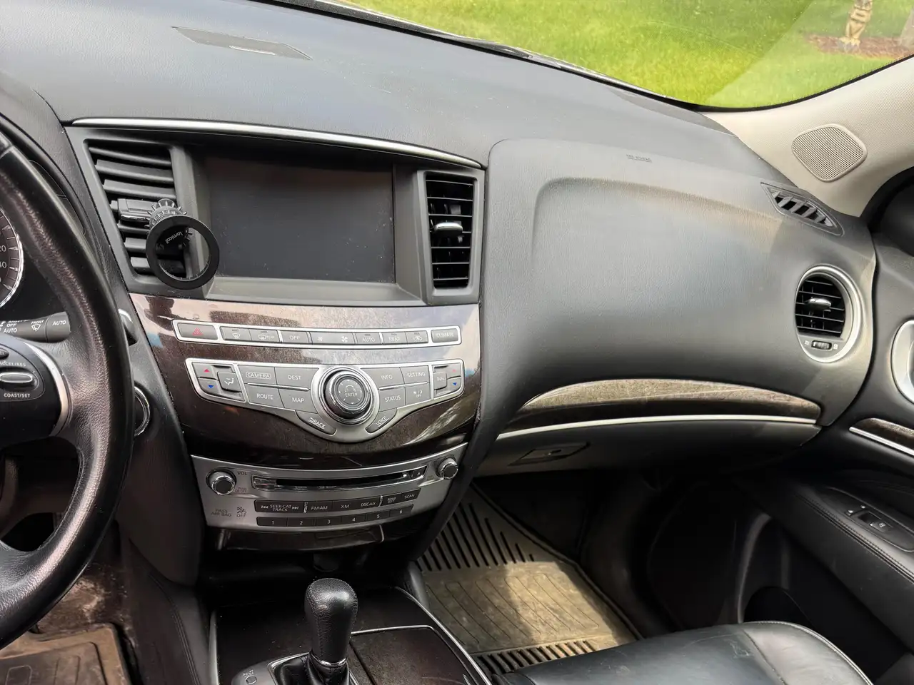 Infiniti QX60 снимка Infiniti QX60