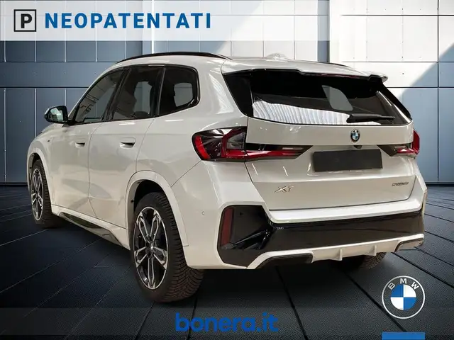 BMW X1 view 8