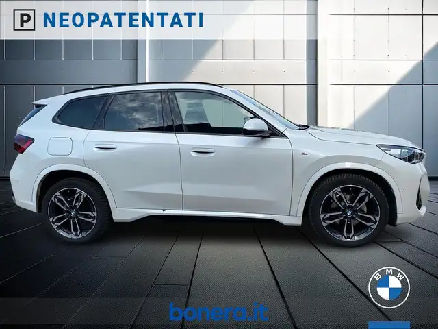 BMW X1 view 5