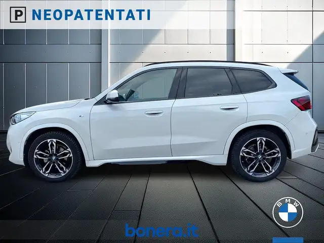 BMW X1 view 9