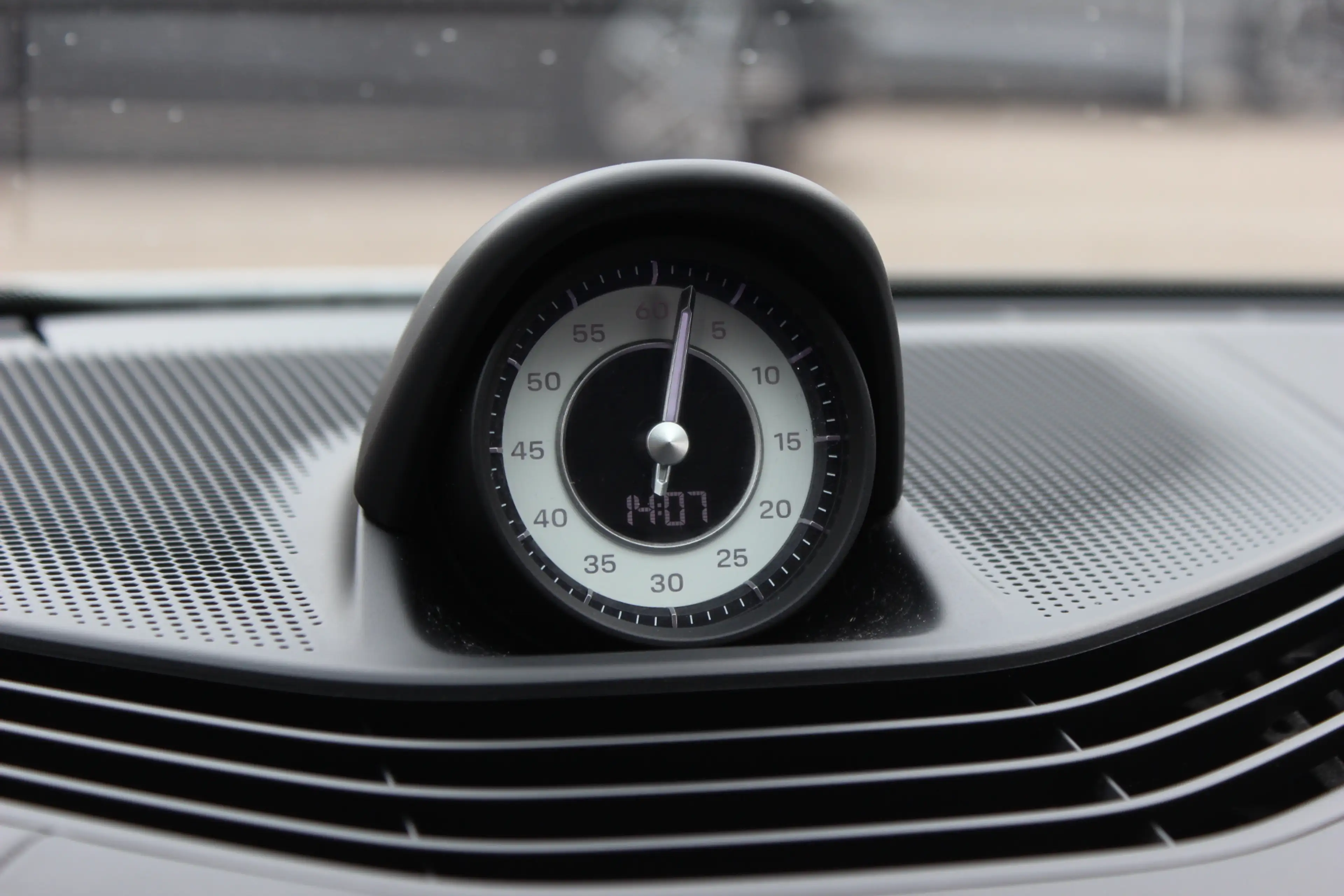 Porsche Taycan Turbo S 93 kWh / SoH 91,3% / Full option! / Panora — photo 27