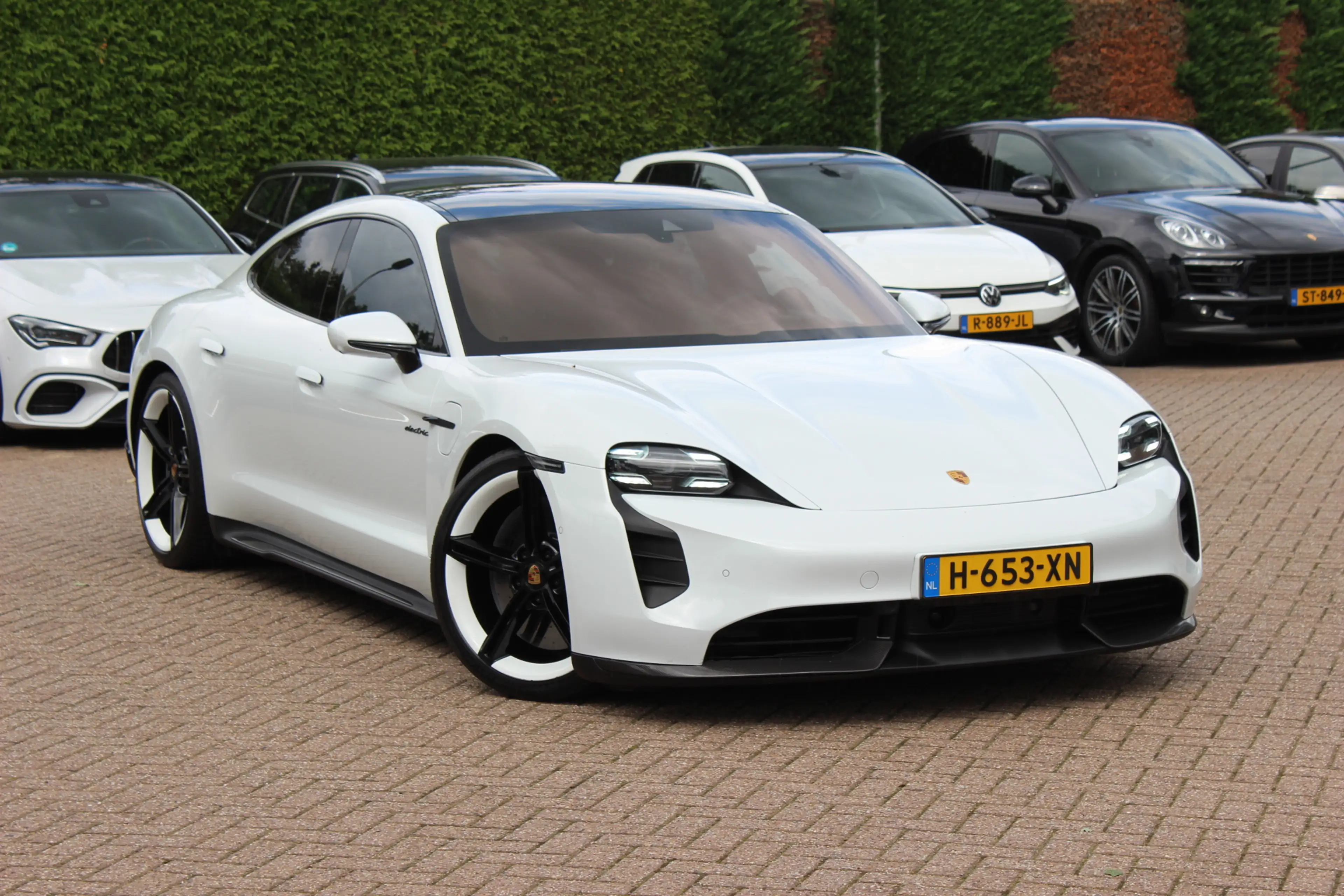Porsche Taycan Turbo S 93 kWh / SoH 91,3% / Full option! / Panora — photo 38